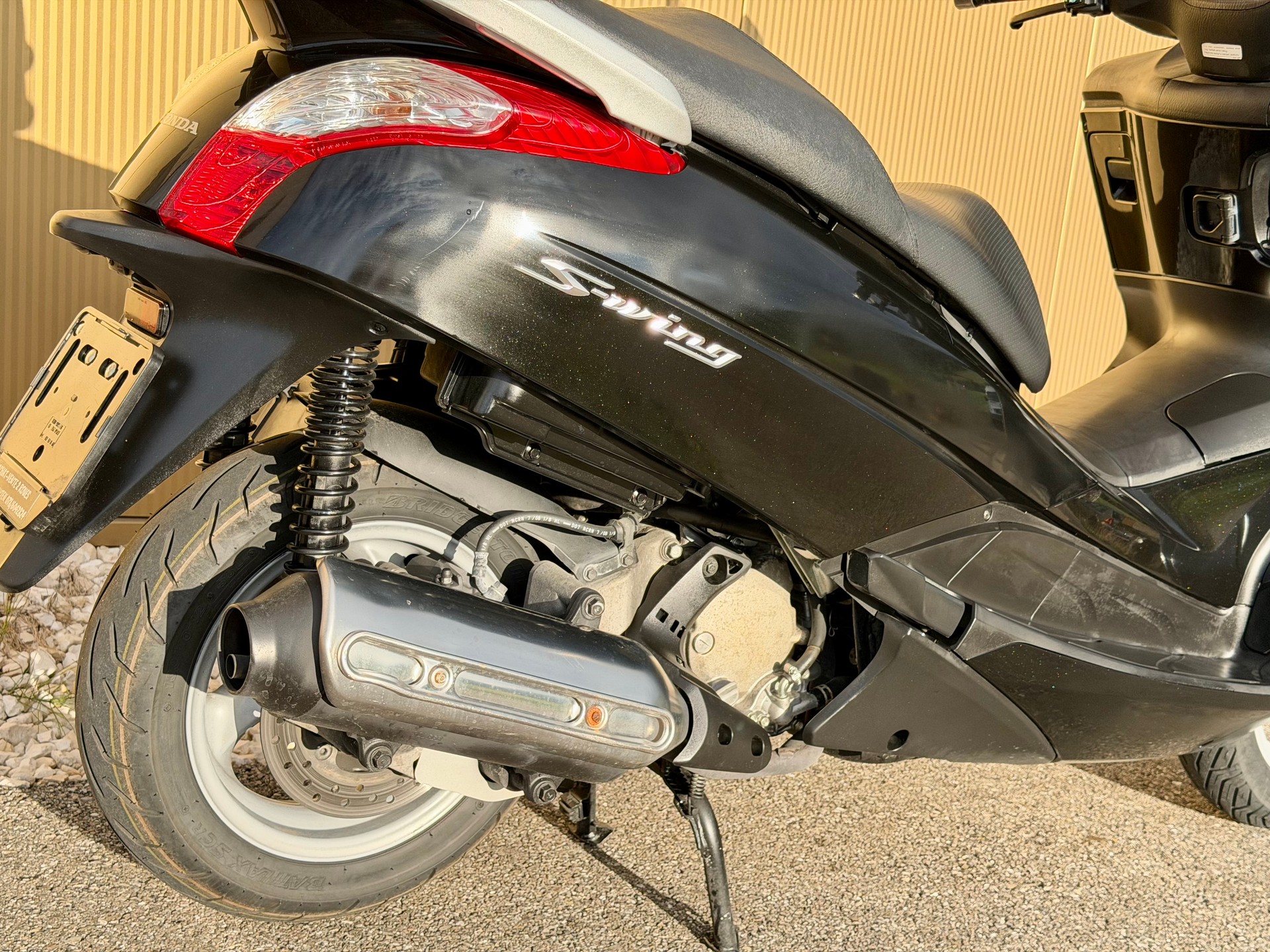HONDA FES 125 S-Wing ABS-image-6