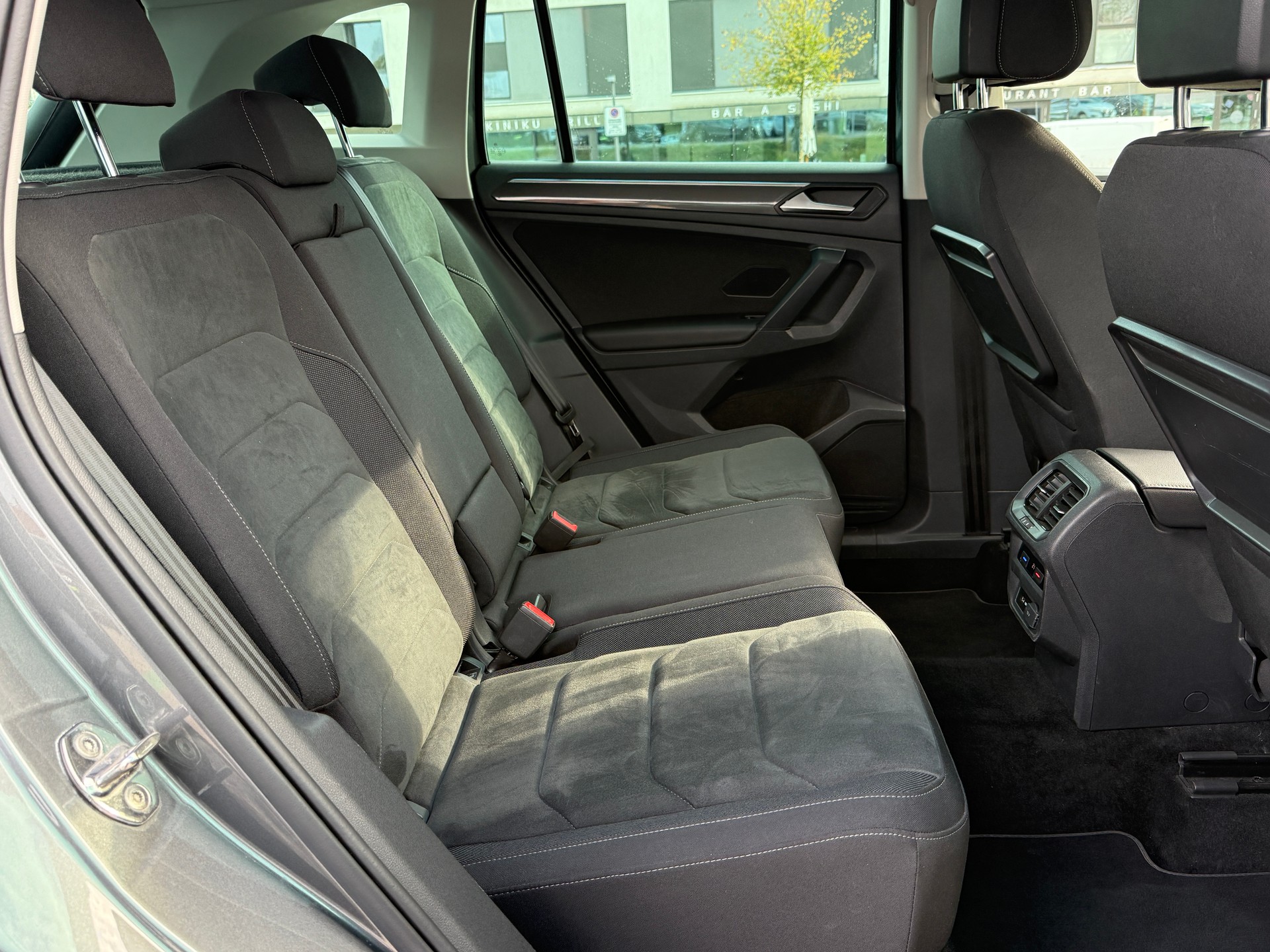 VW Tiguan 2.0TSI Highline 4Motion DSG - Nouvelle Expertise : 25.09.2026 - Crochet l’attelage poids remorquable 2’500 Kg-image-17