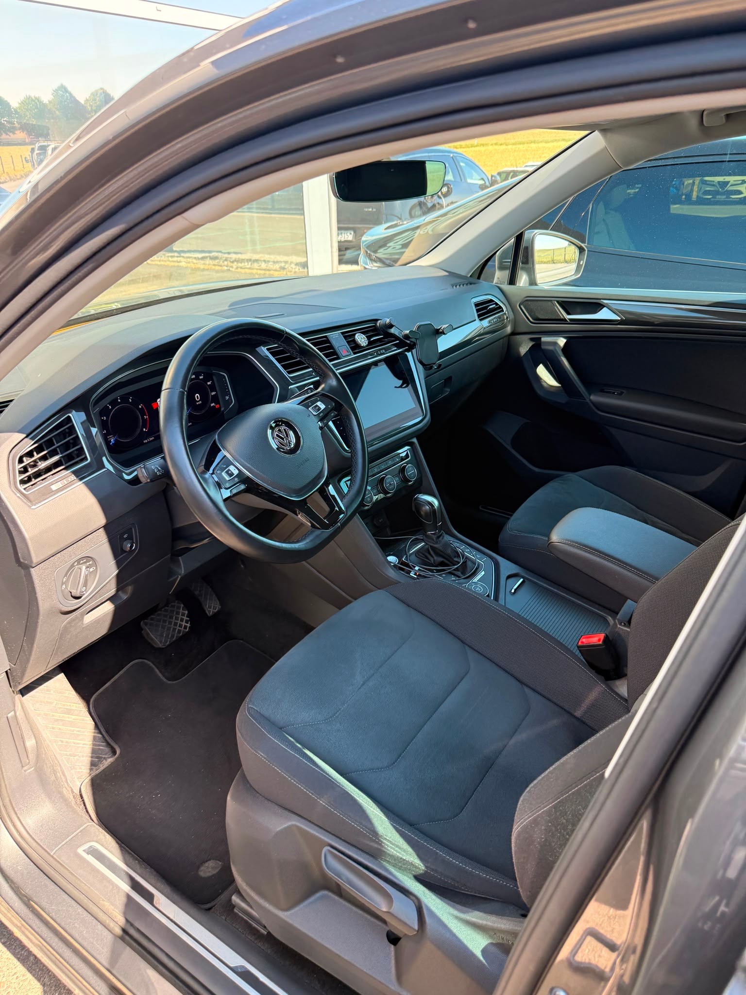 VW Tiguan 2.0TSI Highline 4Motion DSG - Nouvelle Expertise : 25.09.2026 - Crochet l’attelage poids remorquable 2’500 Kg-image-15