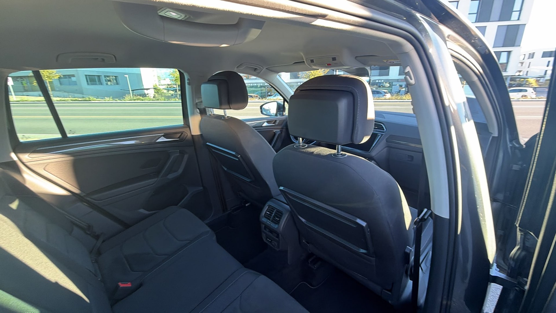 VW Tiguan 2.0TSI Highline 4Motion DSG - Nouvelle Expertise : 25.09.2026 - Crochet l’attelage poids remorquable 2’500 Kg-image-25