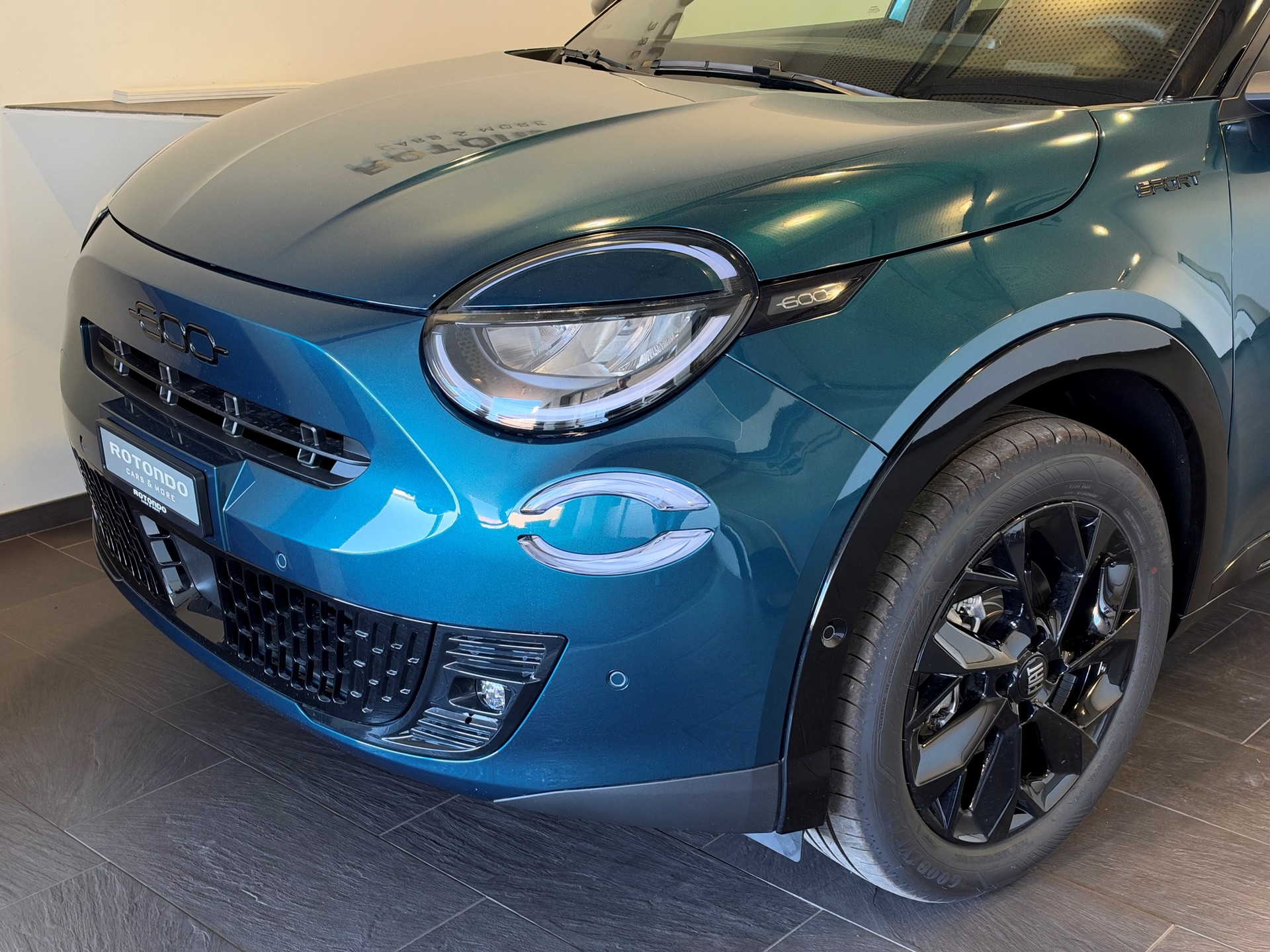 FIAT 600h Mild Hybrid Sport 145PS-showroom-element-2