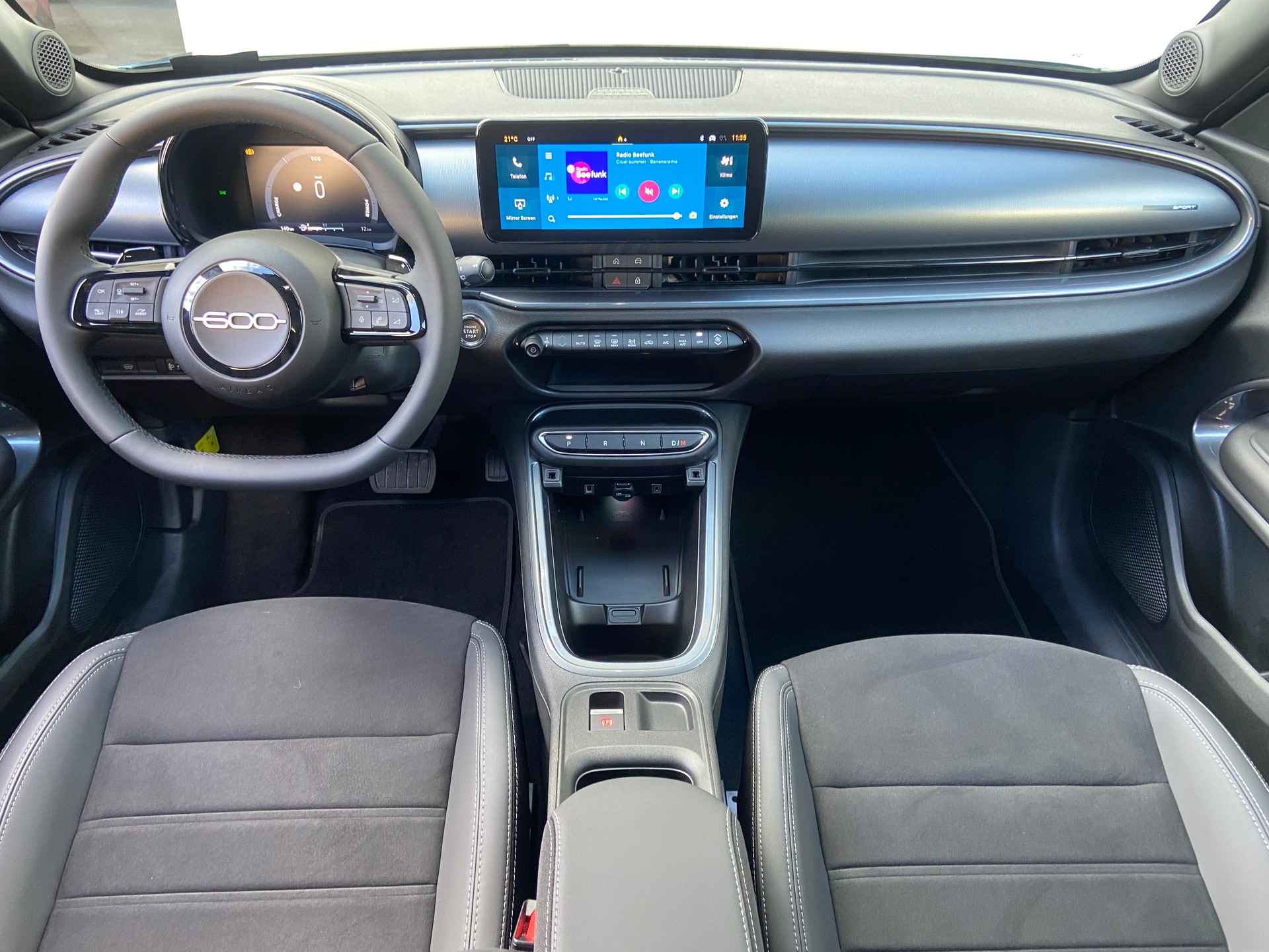 FIAT 600h Mild Hybrid Sport 145PS-showroom-element-3