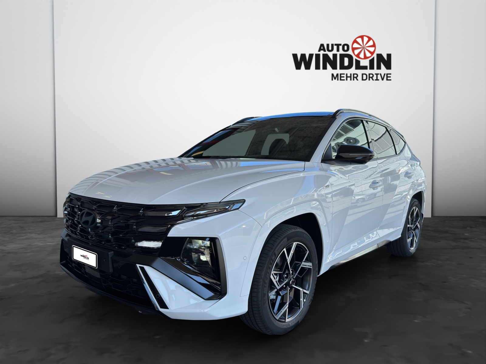 HYUNDAI Tucson 1.6 T-GDi HEV N-Line Sunroof 4WD MY27-showroom-element-1