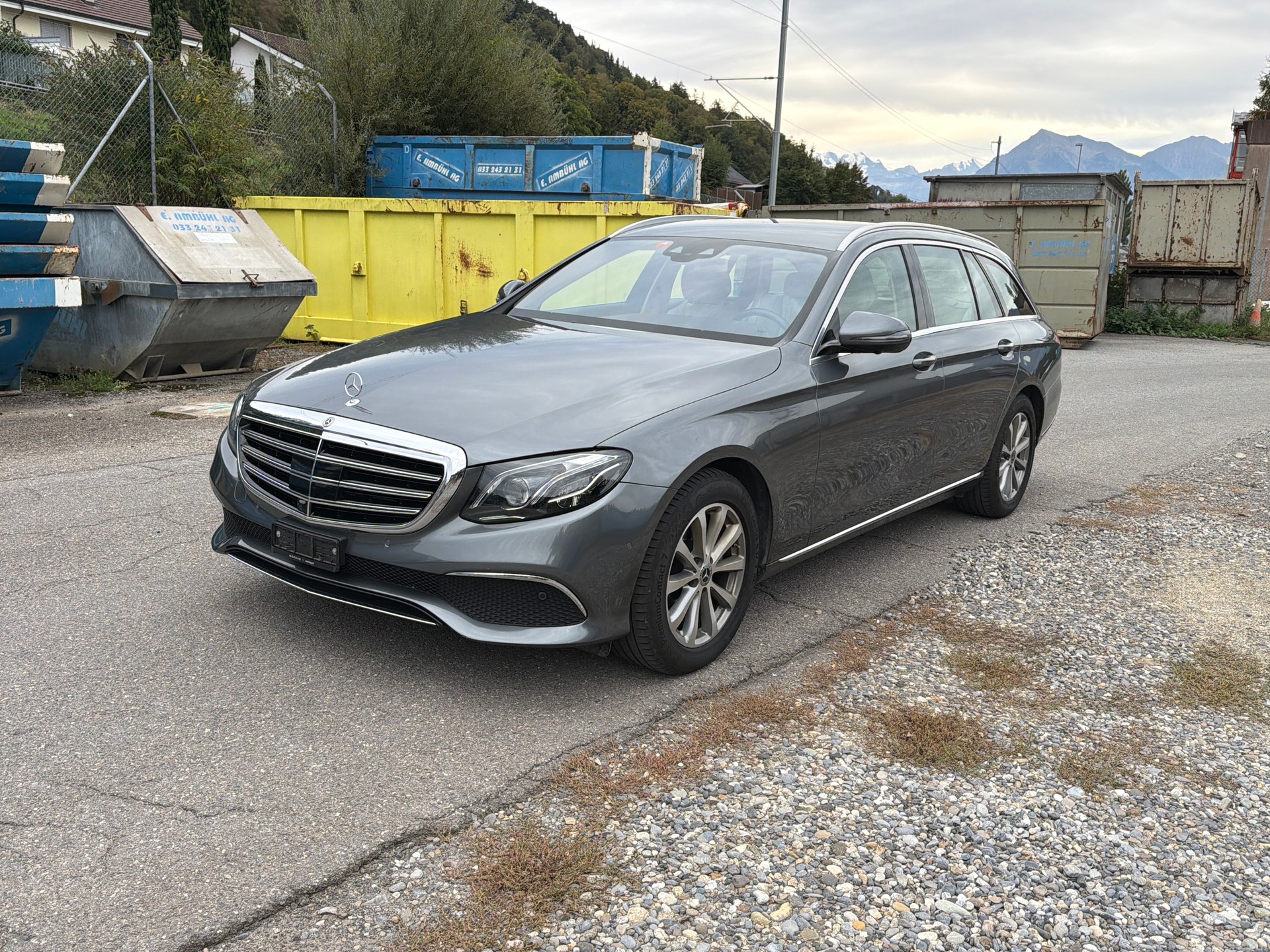 MERCEDES-BENZ E 220 d Swiss Star Exclusive 4Matic 9G-Tronic