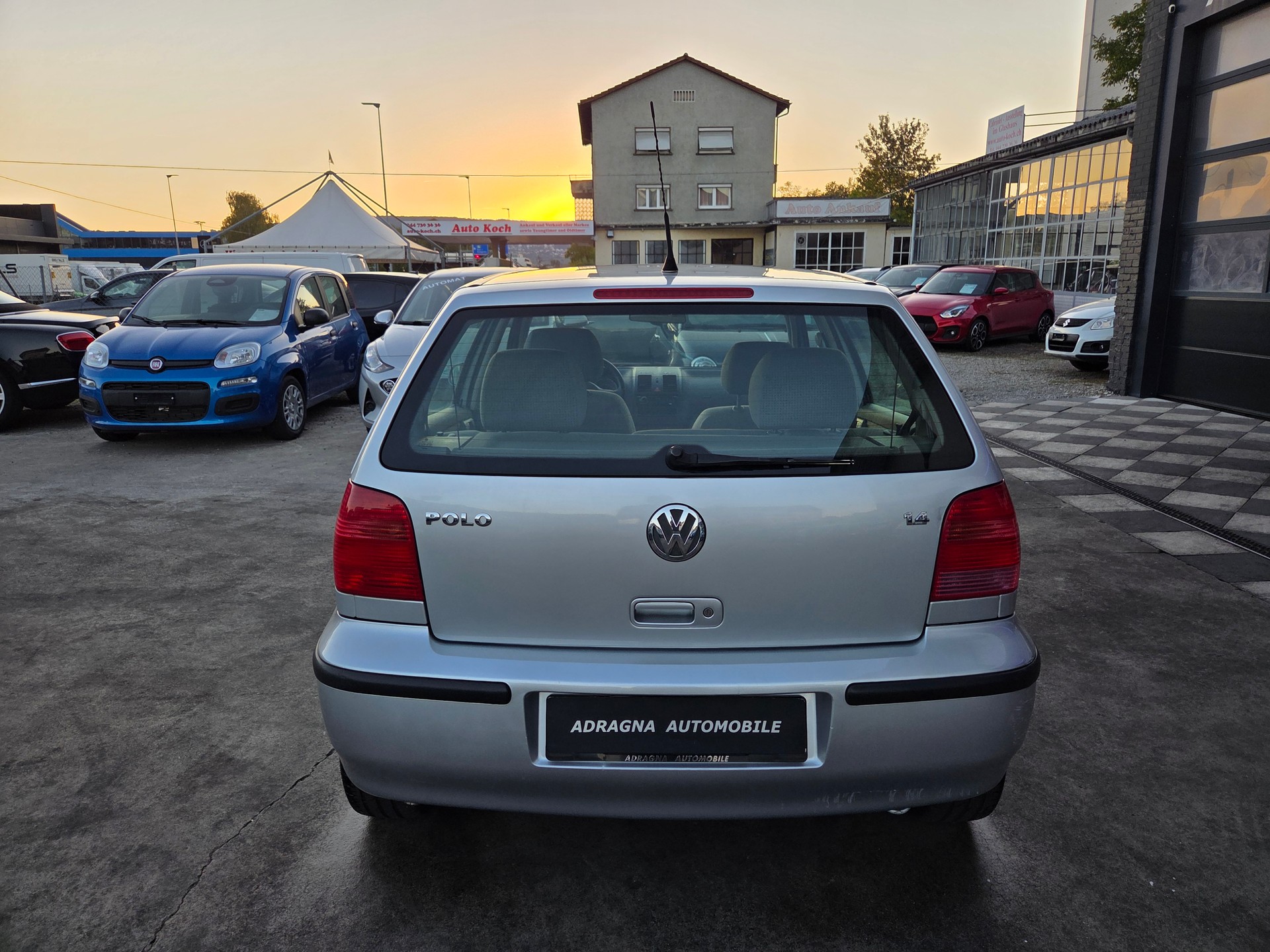 VW Polo 1.4 16V Comfortline Automat-image-5