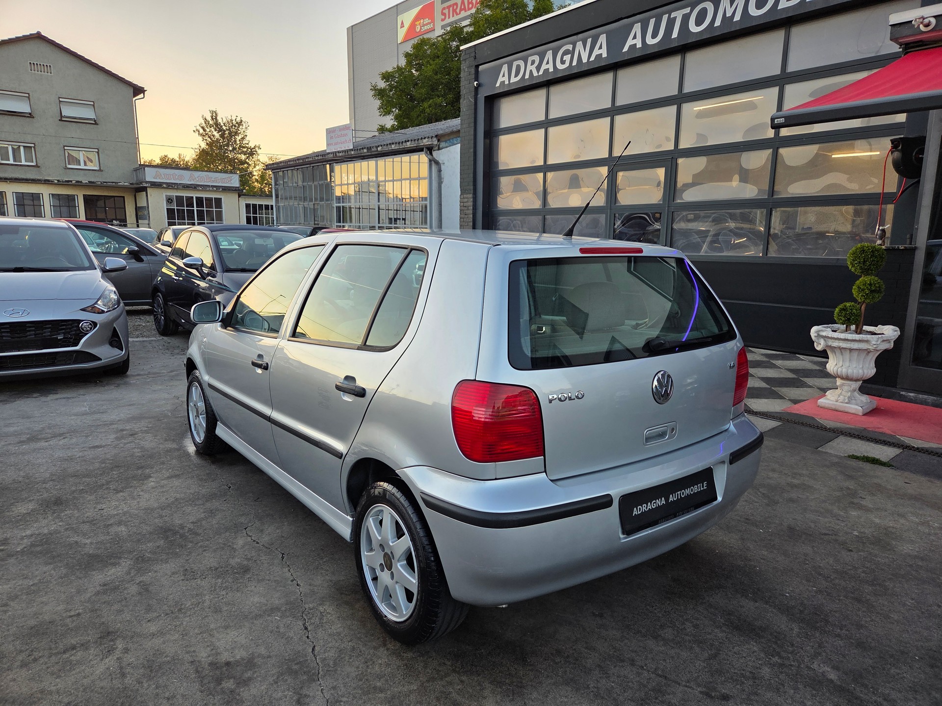 VW Polo 1.4 16V Comfortline Automat-image-4