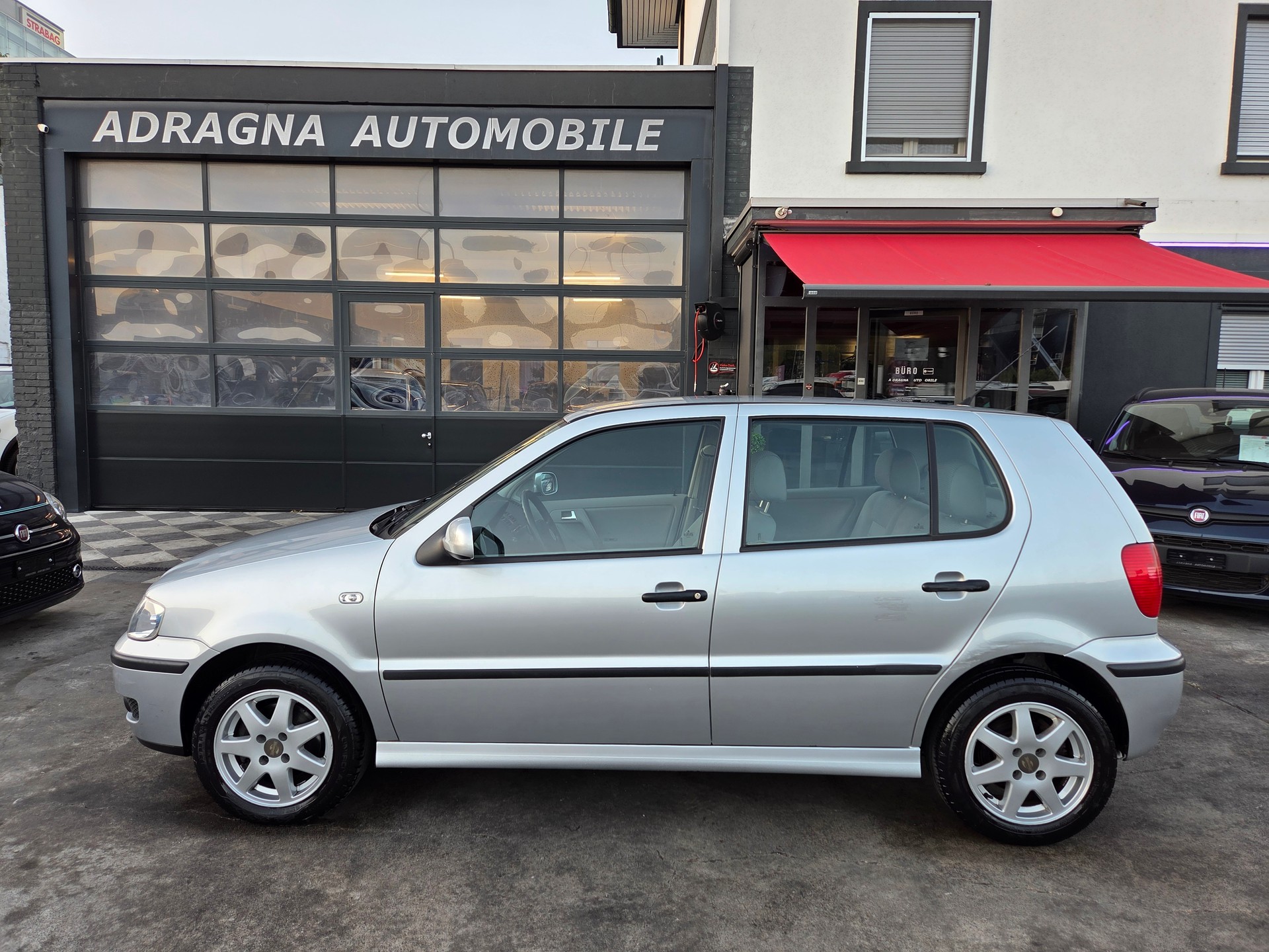 VW Polo 1.4 16V Comfortline Automat-showroom-element-3