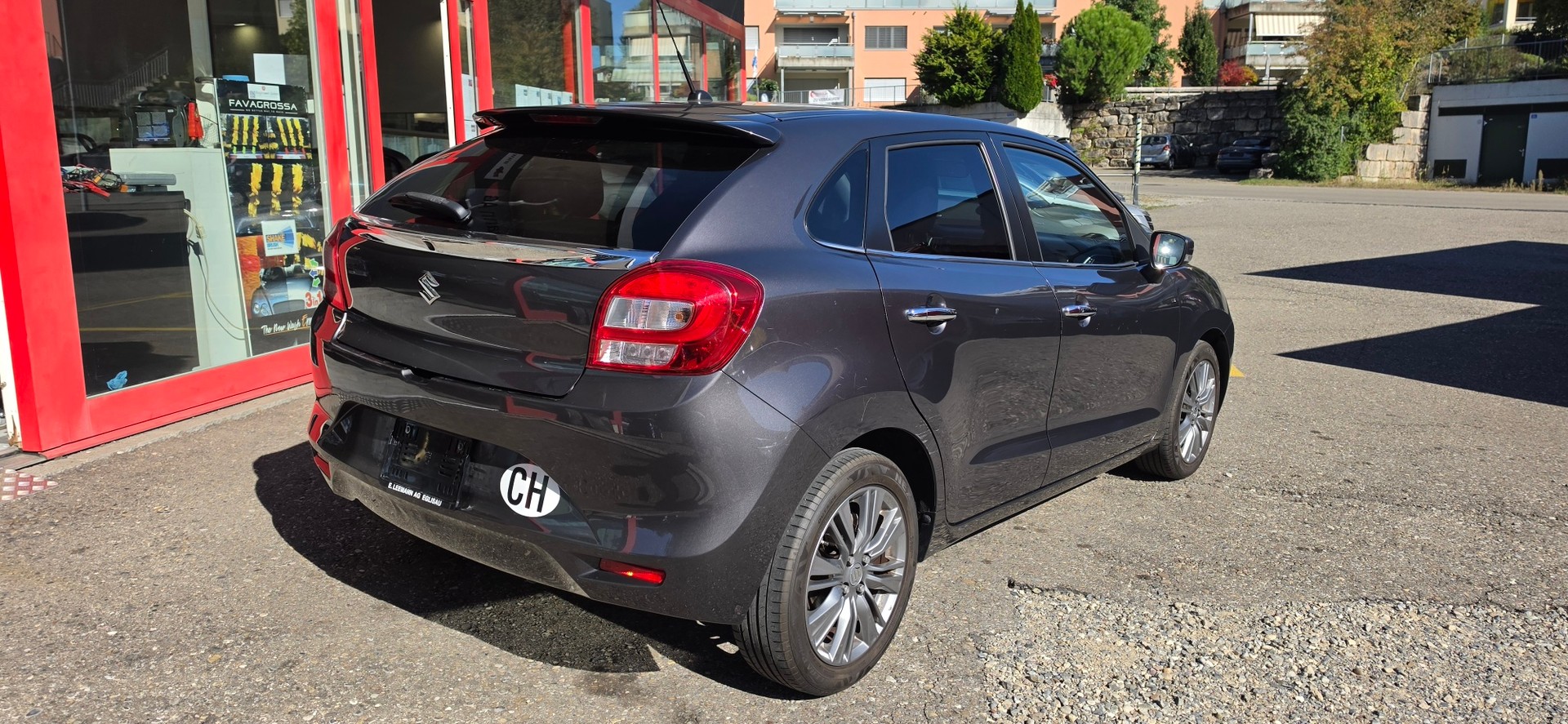SUZUKI Baleno 1.2i Compact Top Hybrid-showroom-element-3