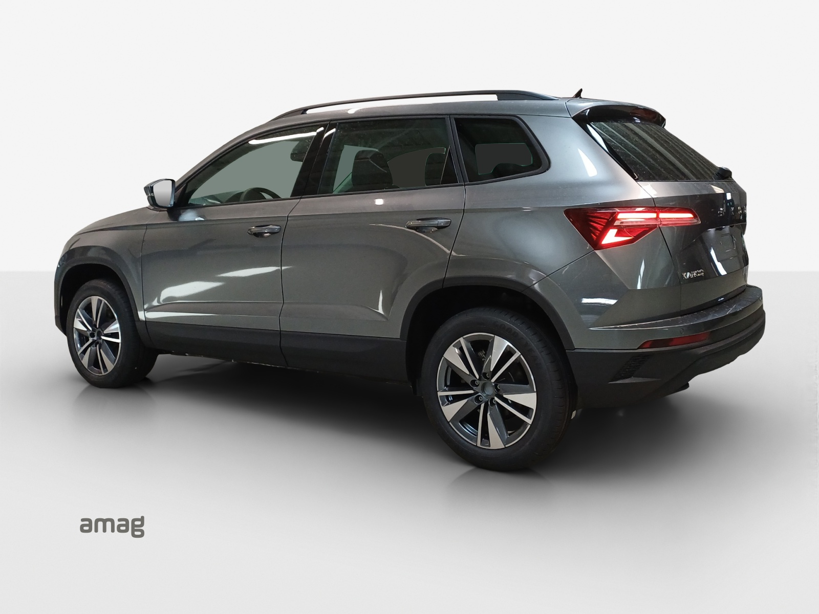SKODA Karoq 1.5 TSI Dynamic DSG-showroom-element-2