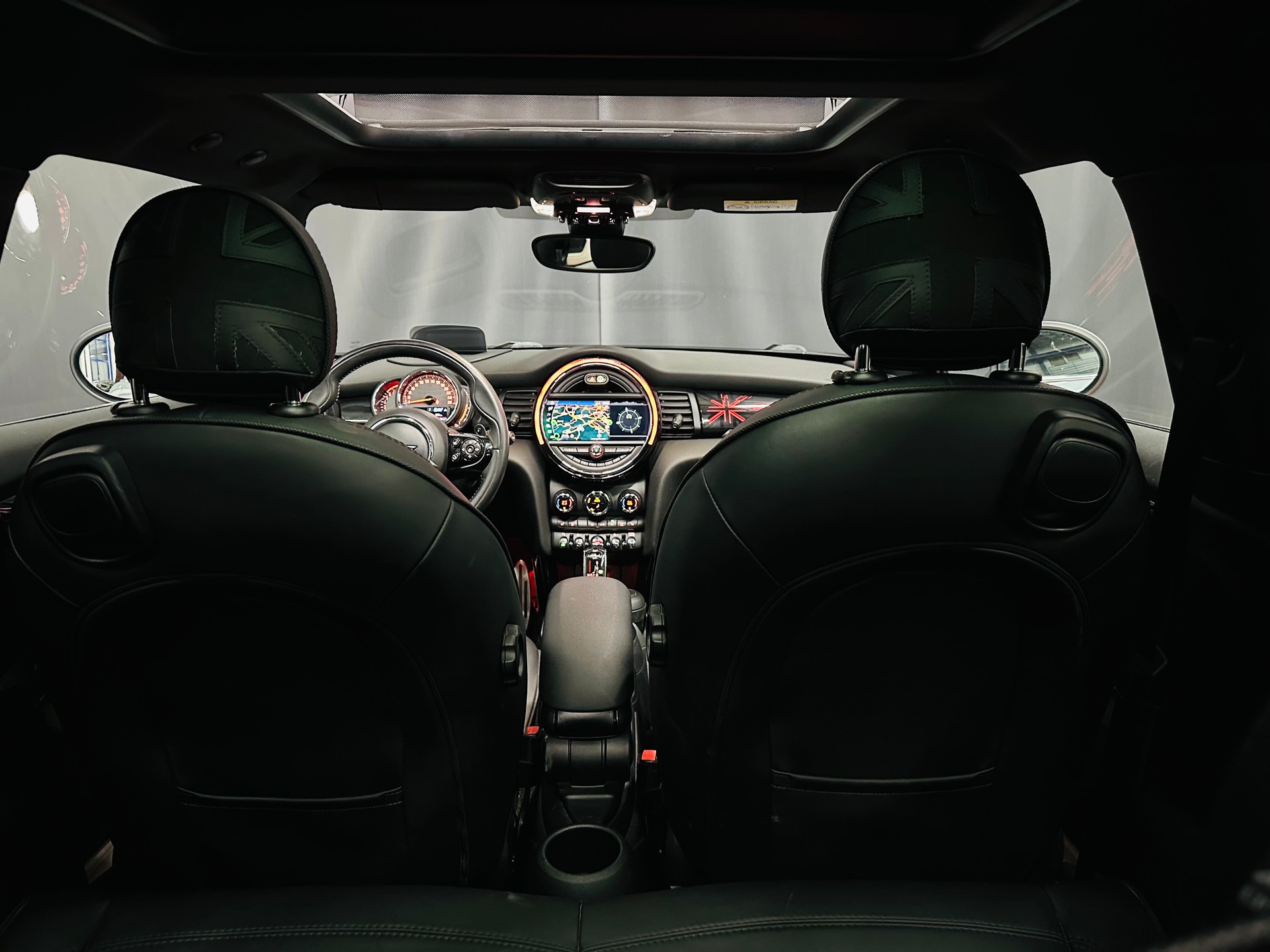 MINI Cooper S Steptronic DKG ICE BLUE EXCLUSIVE-image-13