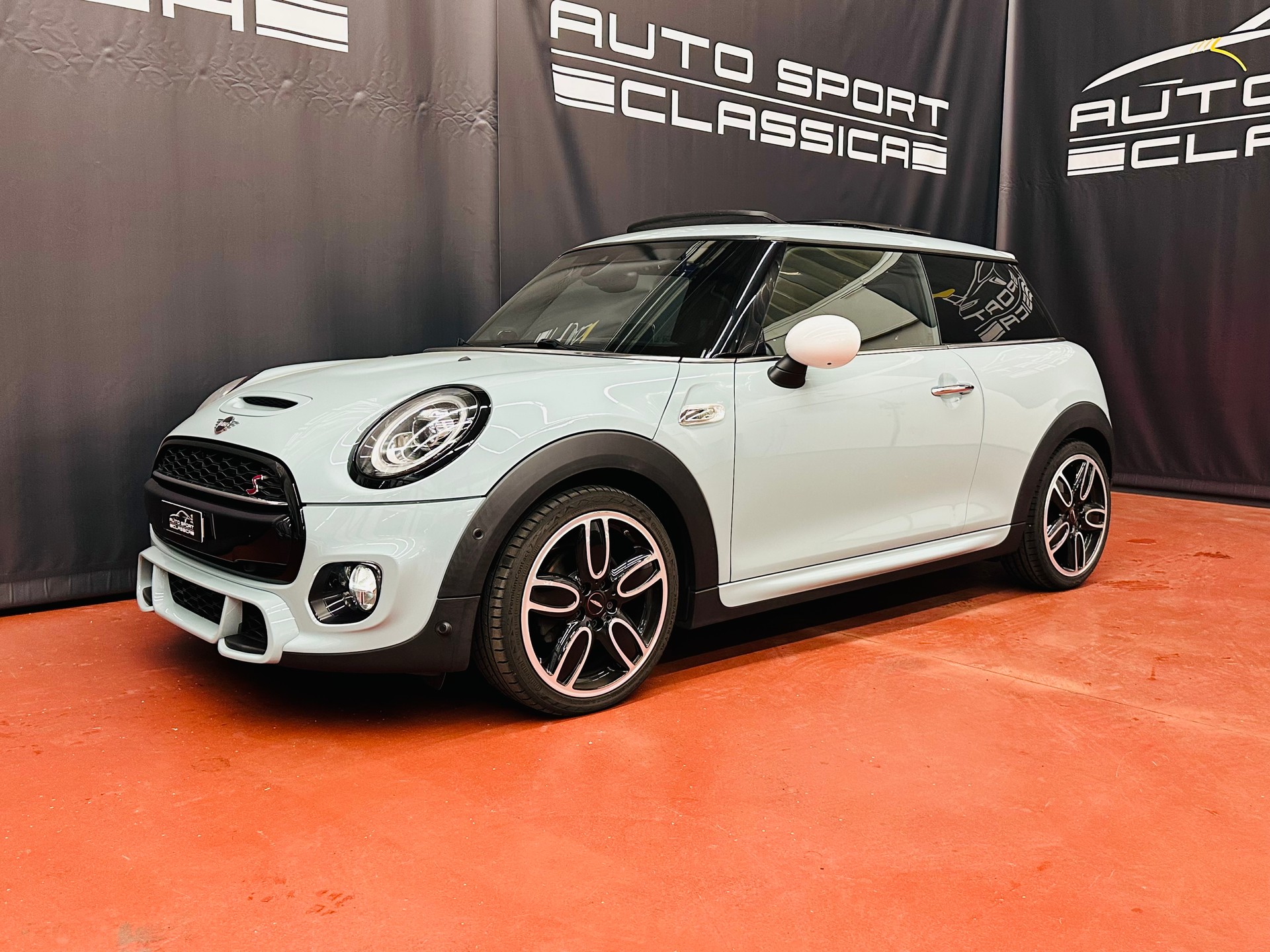 MINI Cooper S Steptronic DKG ICE BLUE EXCLUSIVE-image-3