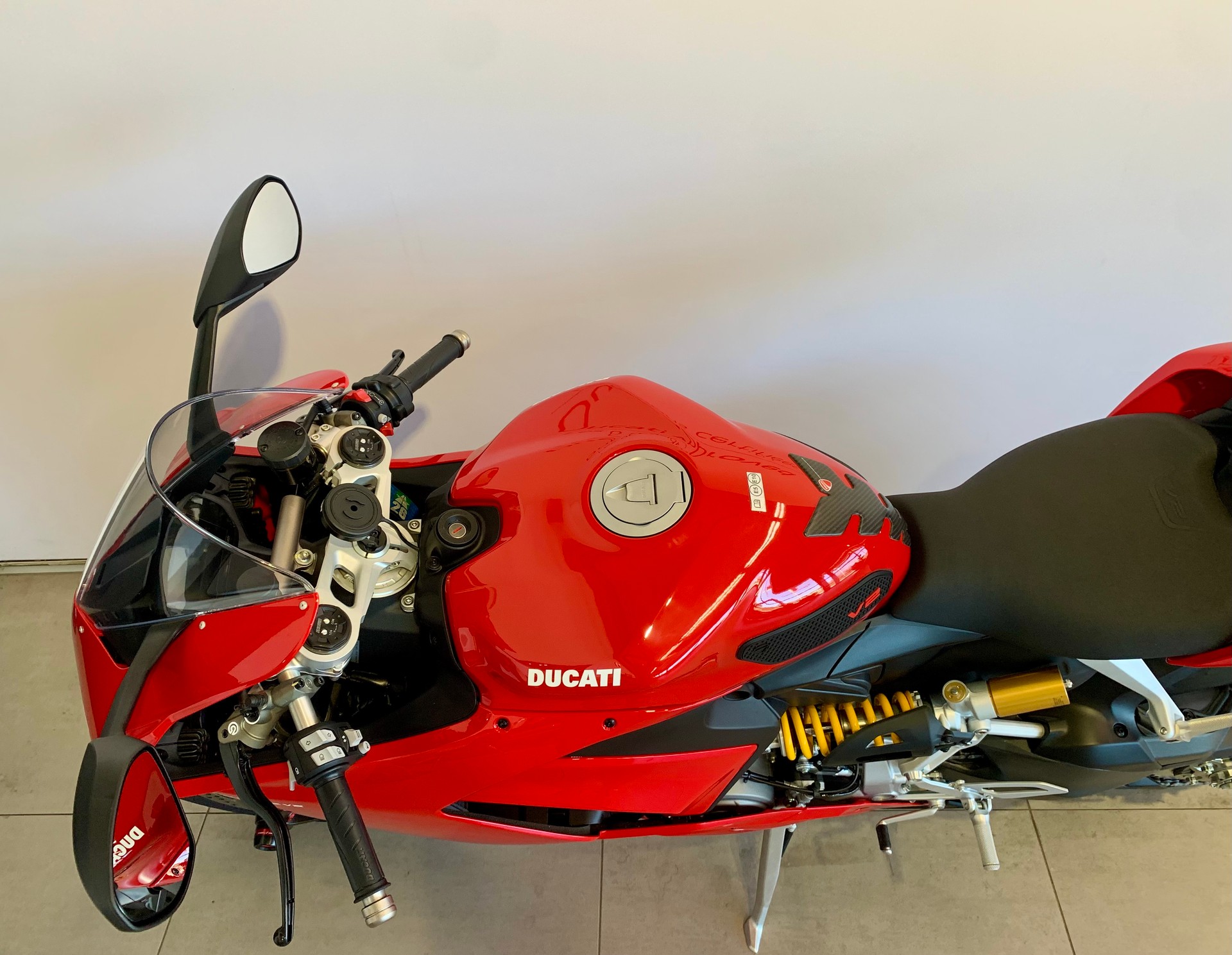 DUCATI Panigale V2-image-8