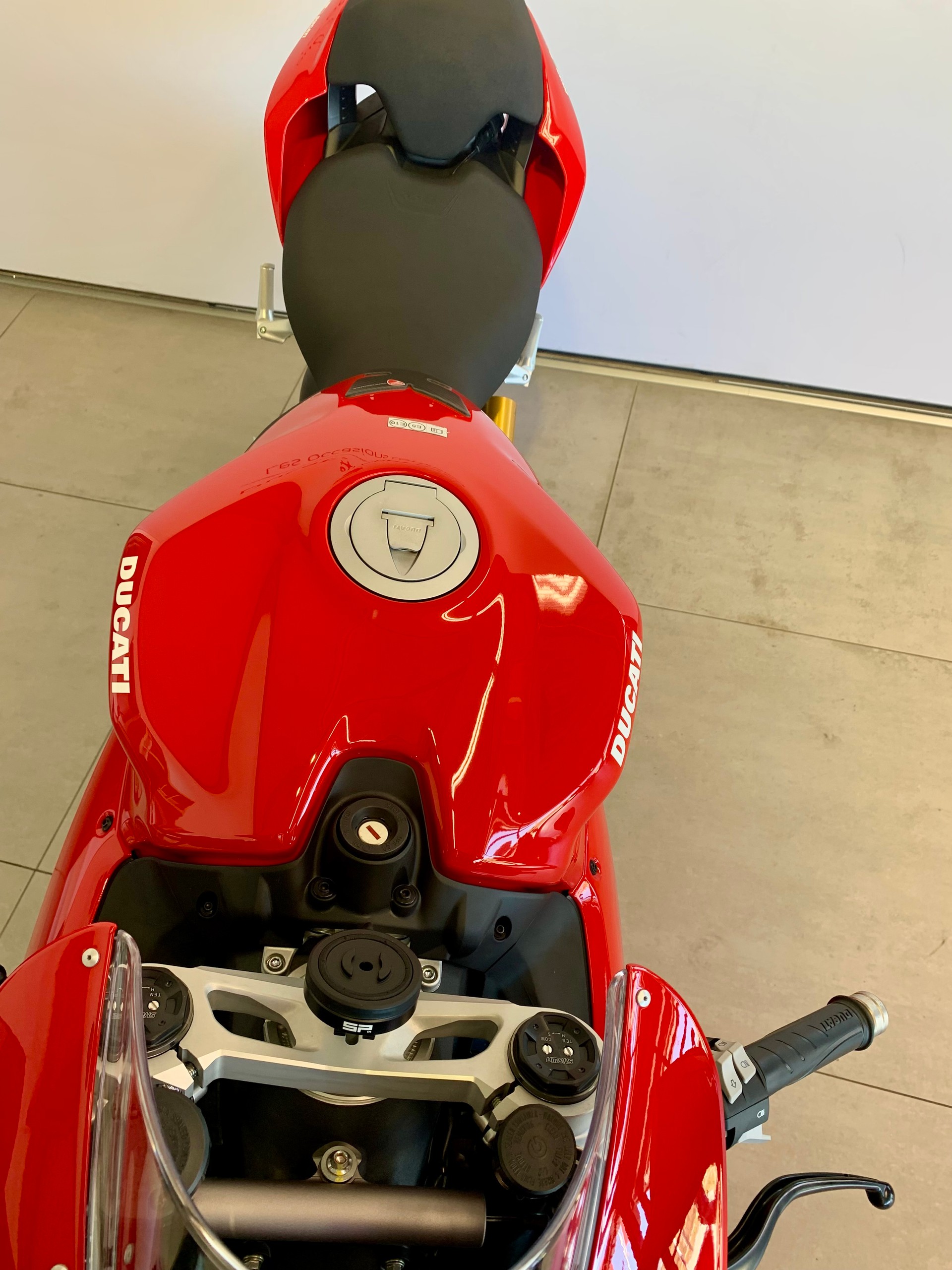 DUCATI Panigale V2-image-7