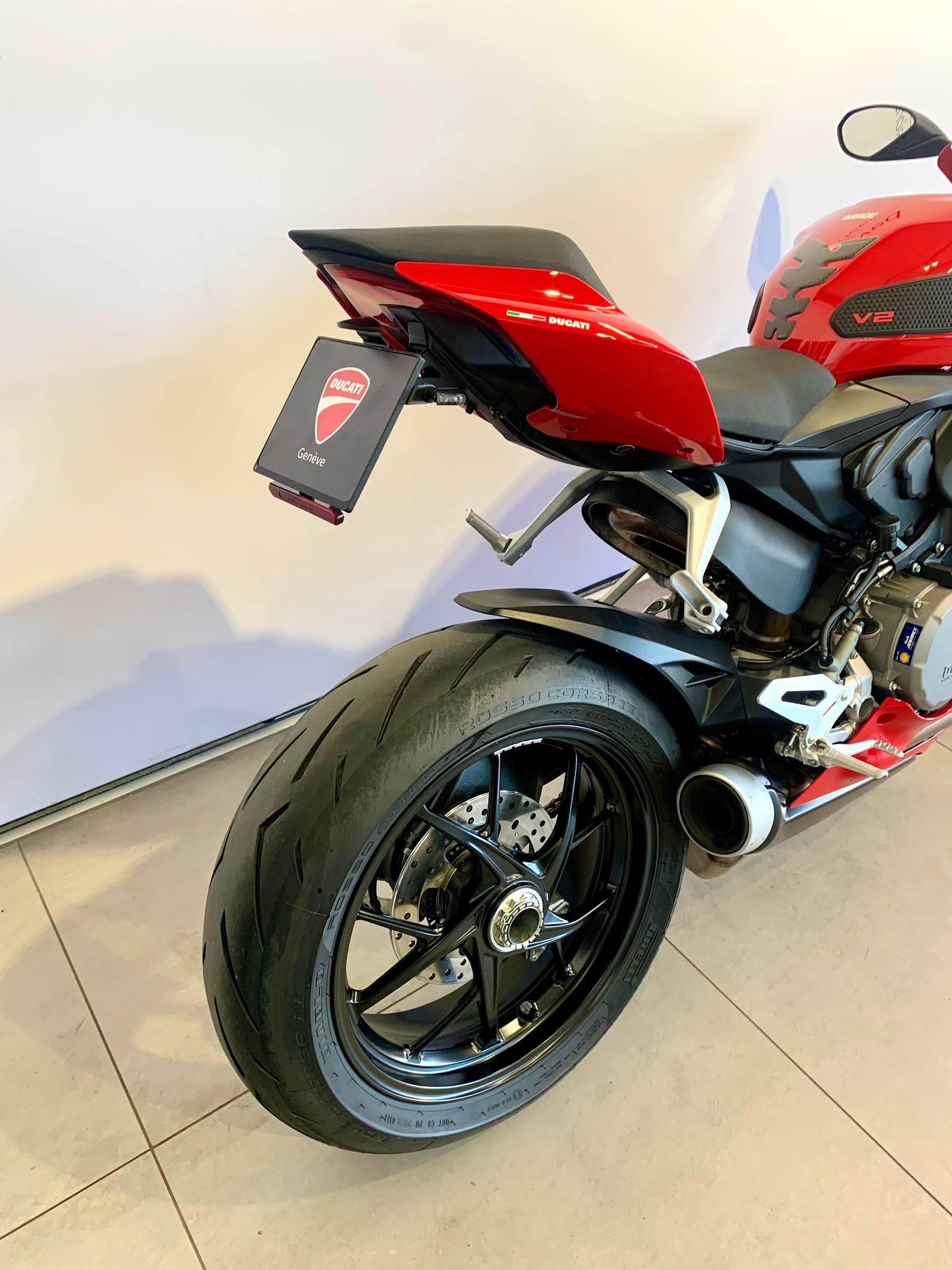 DUCATI Panigale V2-image-9