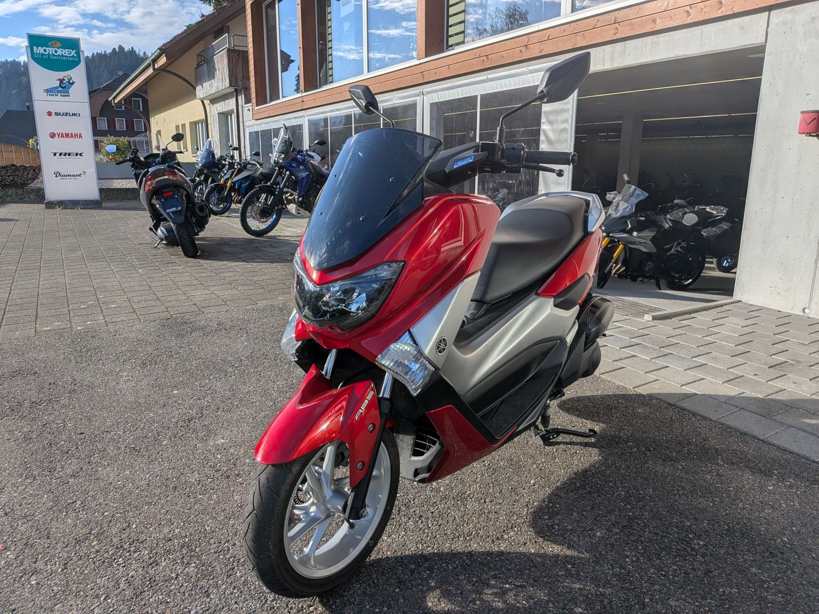 YAMAHA N-Max GPD 125A ABS-image-2