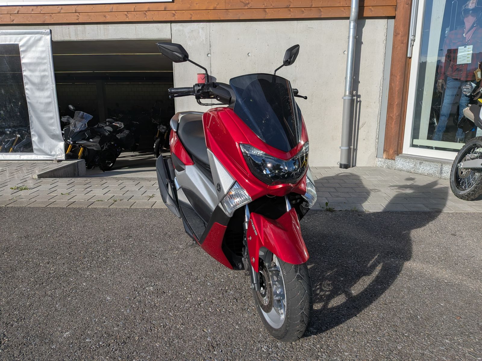 YAMAHA N-Max GPD 125A ABS-image-1