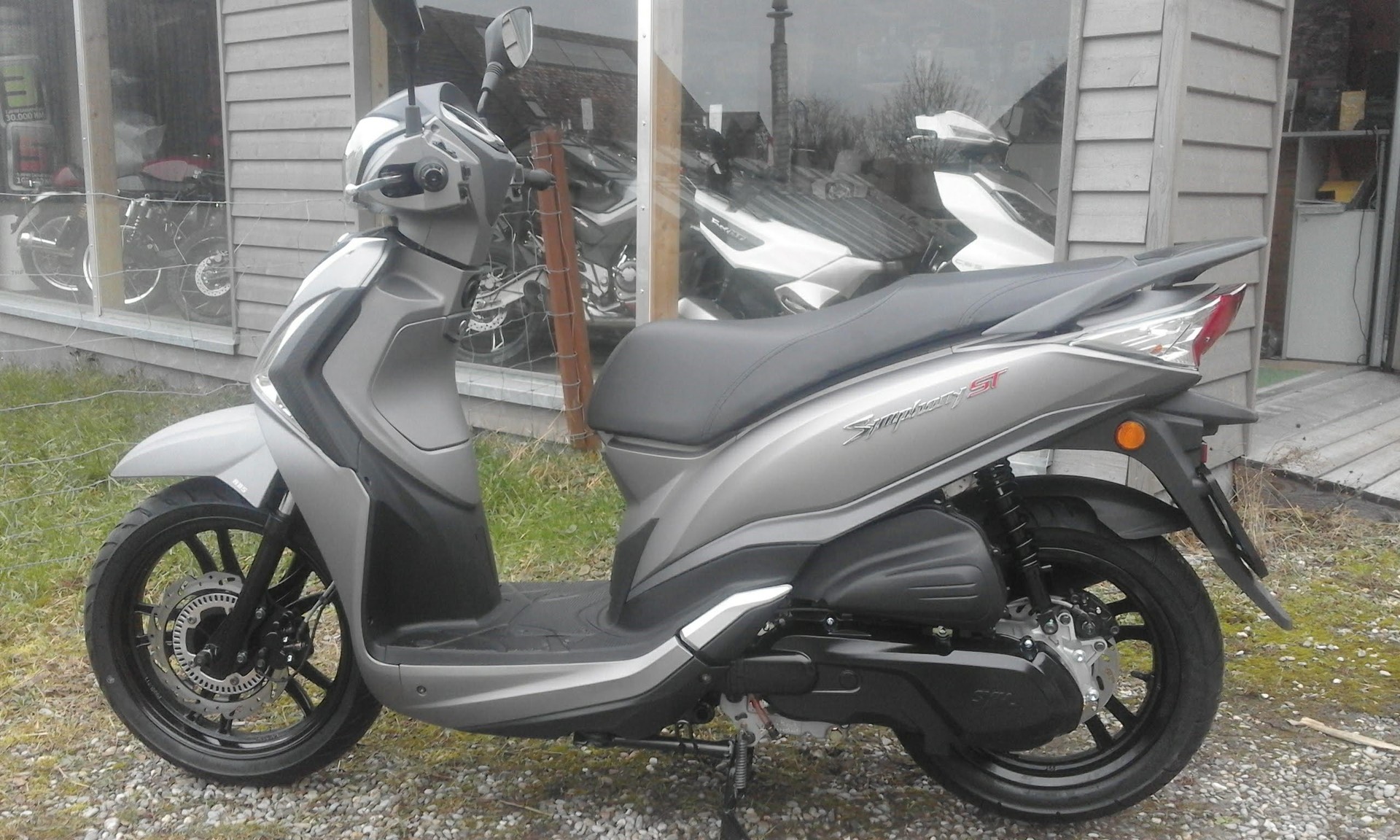 SYM Symphony ST 125 i LC-image-3