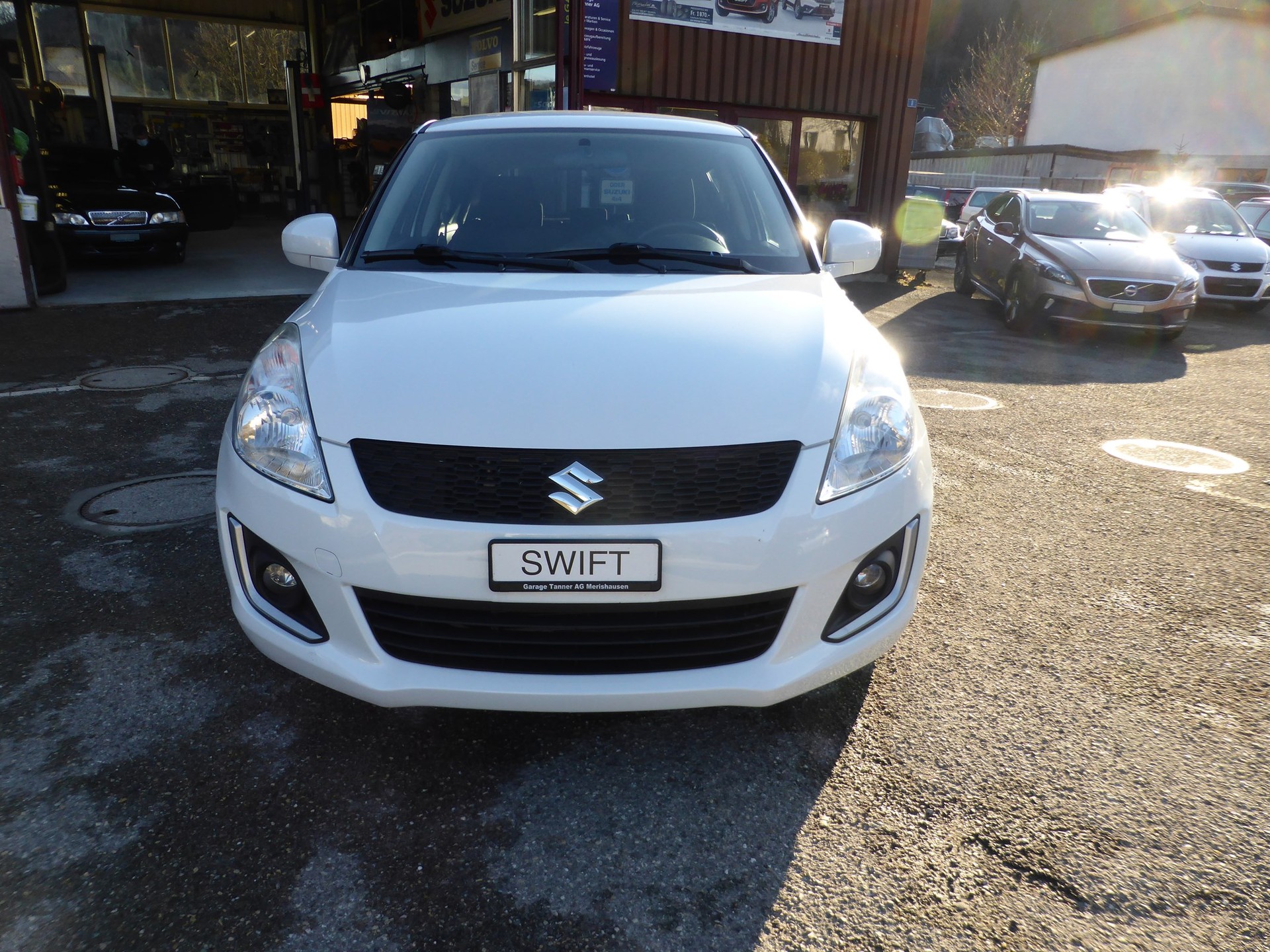 SUZUKI Swift 1.2i 16V Compact Top Automatic-image-2