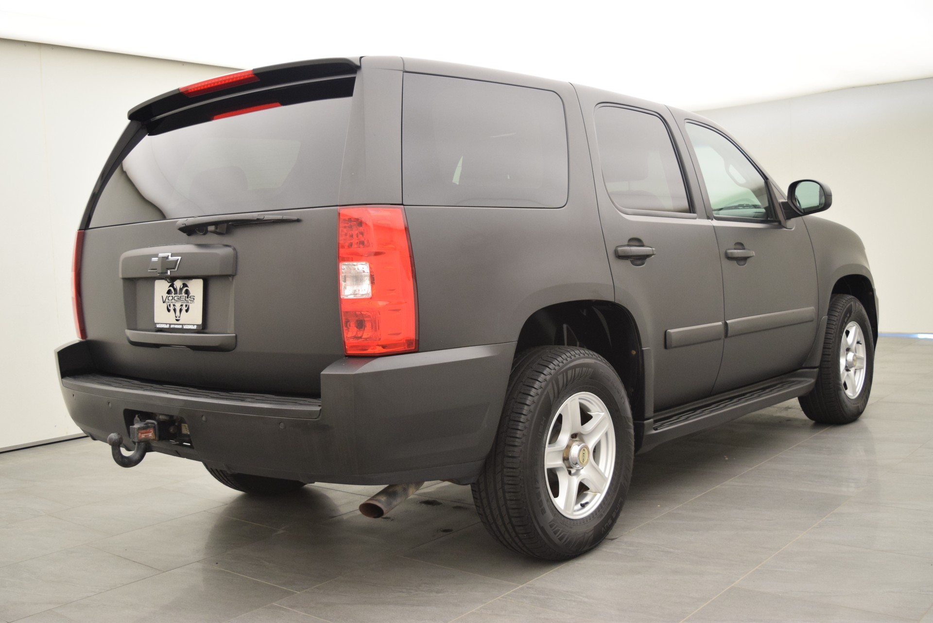 CHEVROLET Tahoe 6.0 Hybrid-showroom-element-3