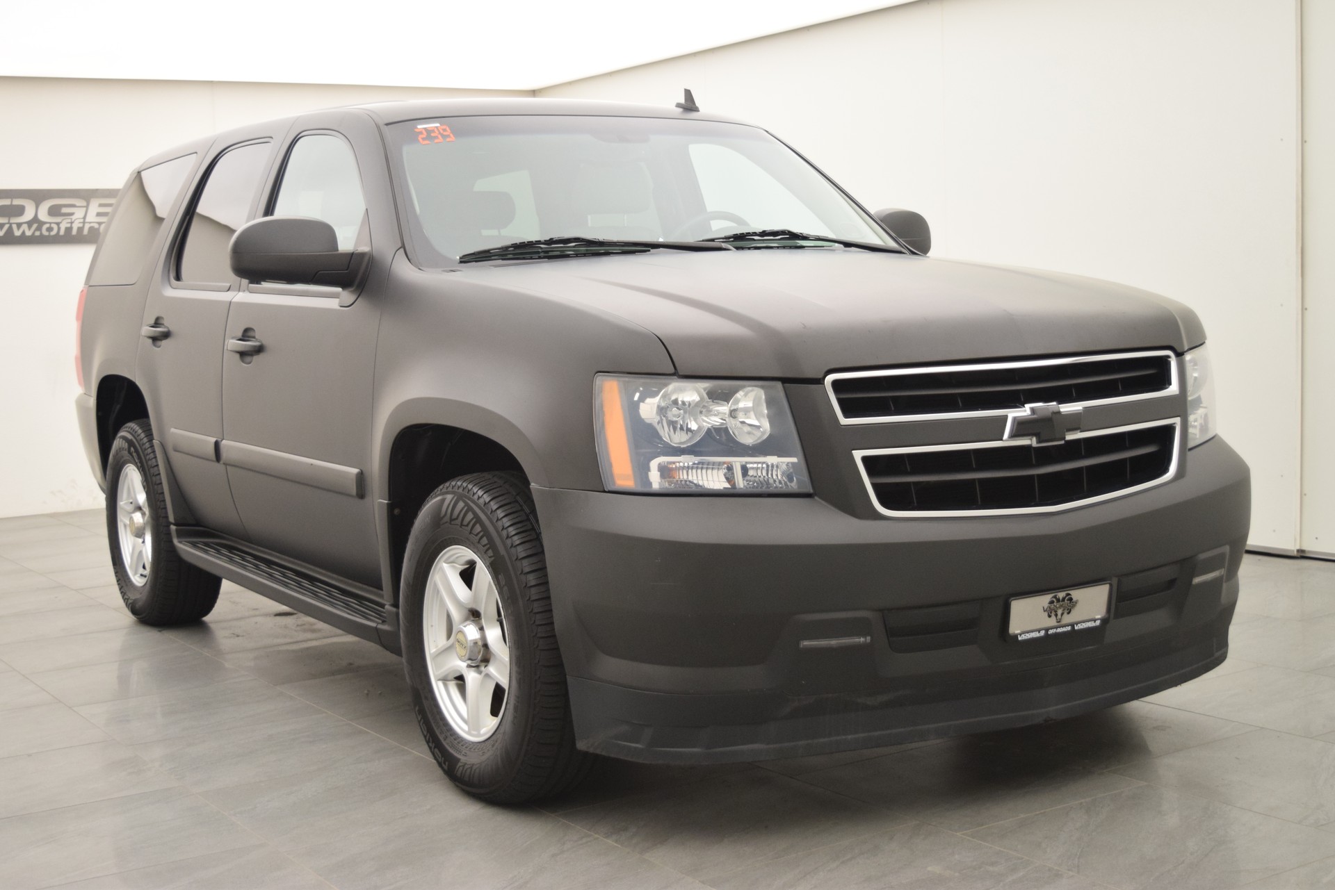 CHEVROLET Tahoe 6.0 Hybrid-showroom-element-2