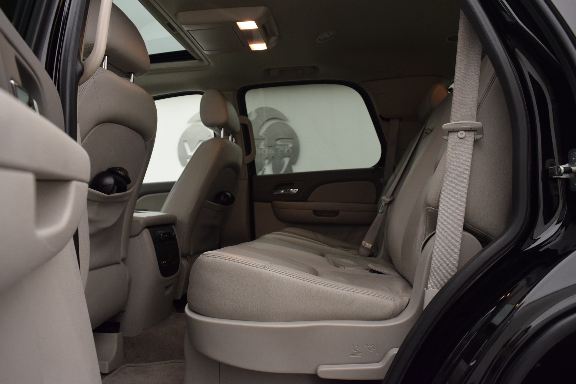 CHEVROLET Tahoe 6.0 Hybrid-image-11