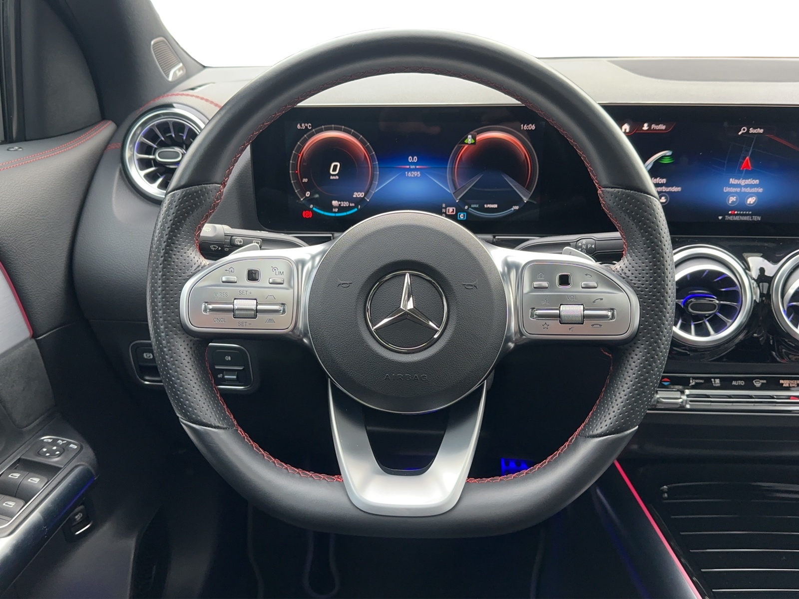 MERCEDES-BENZ EQA 250 AMG Line AMG Line-image-10