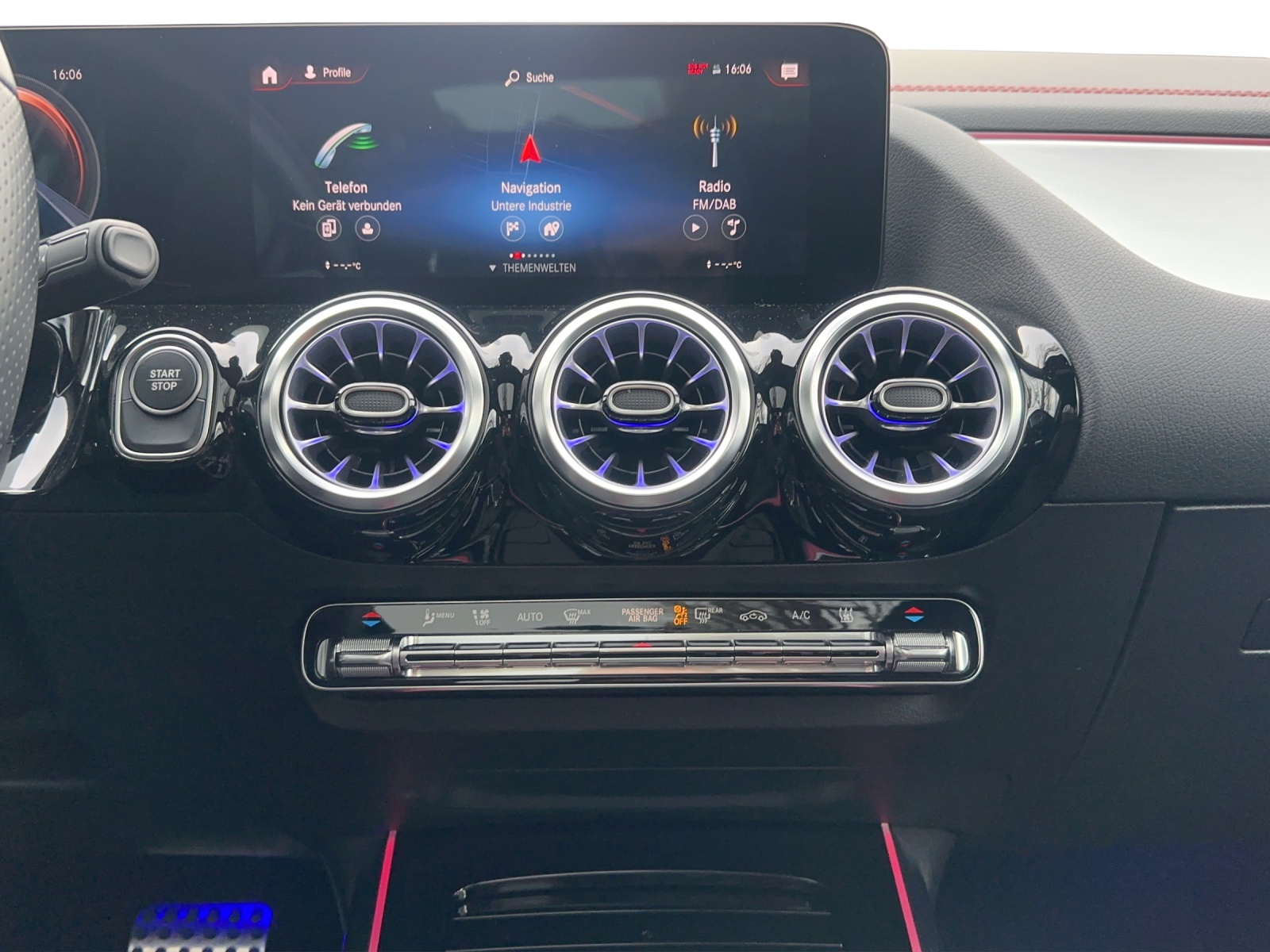 MERCEDES-BENZ EQA 250 AMG Line AMG Line-image-14
