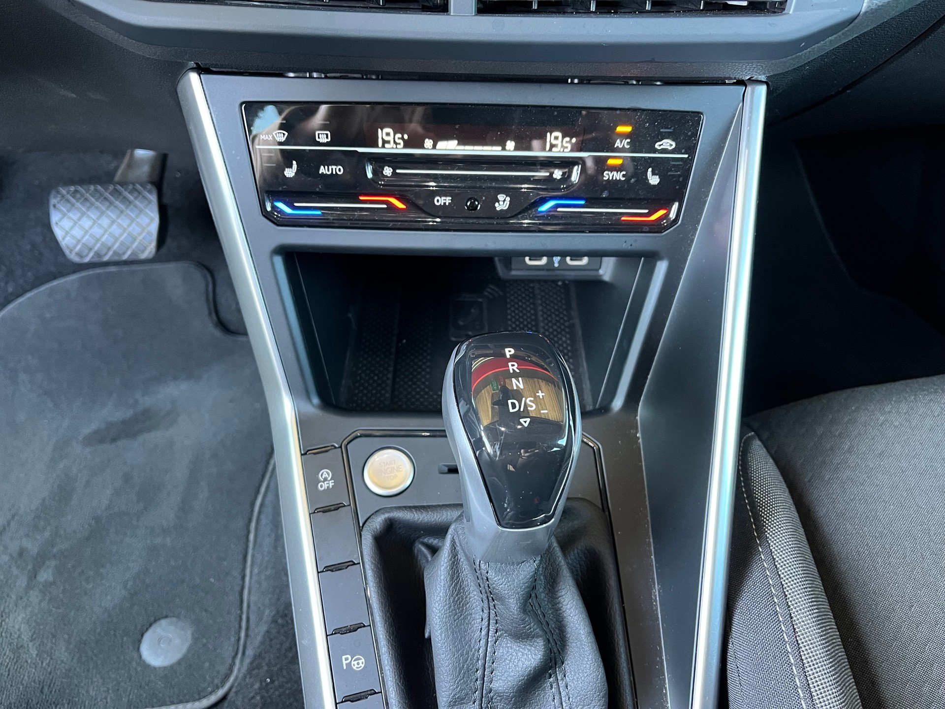 VW Taigo 1.0 TSI Life DSG-image-14