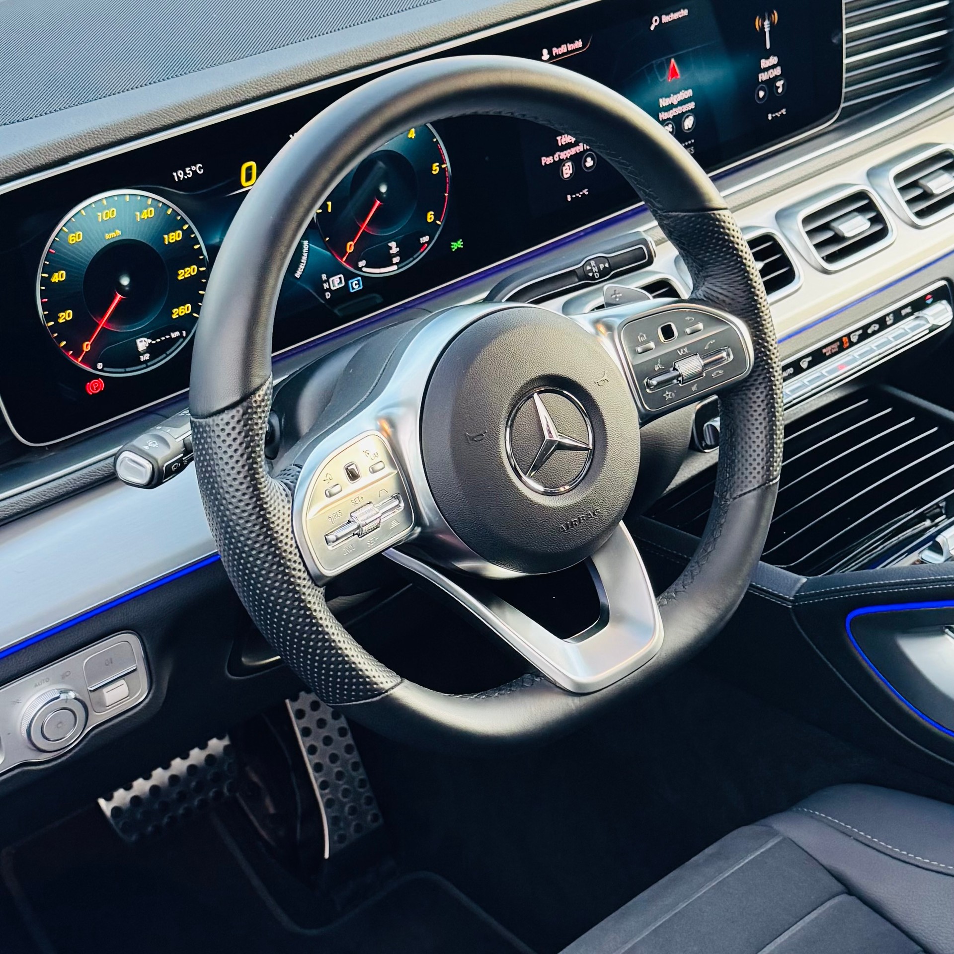MERCEDES-BENZ GLE 400 d 4Matic AMG Line 9G-Tronic-image-6
