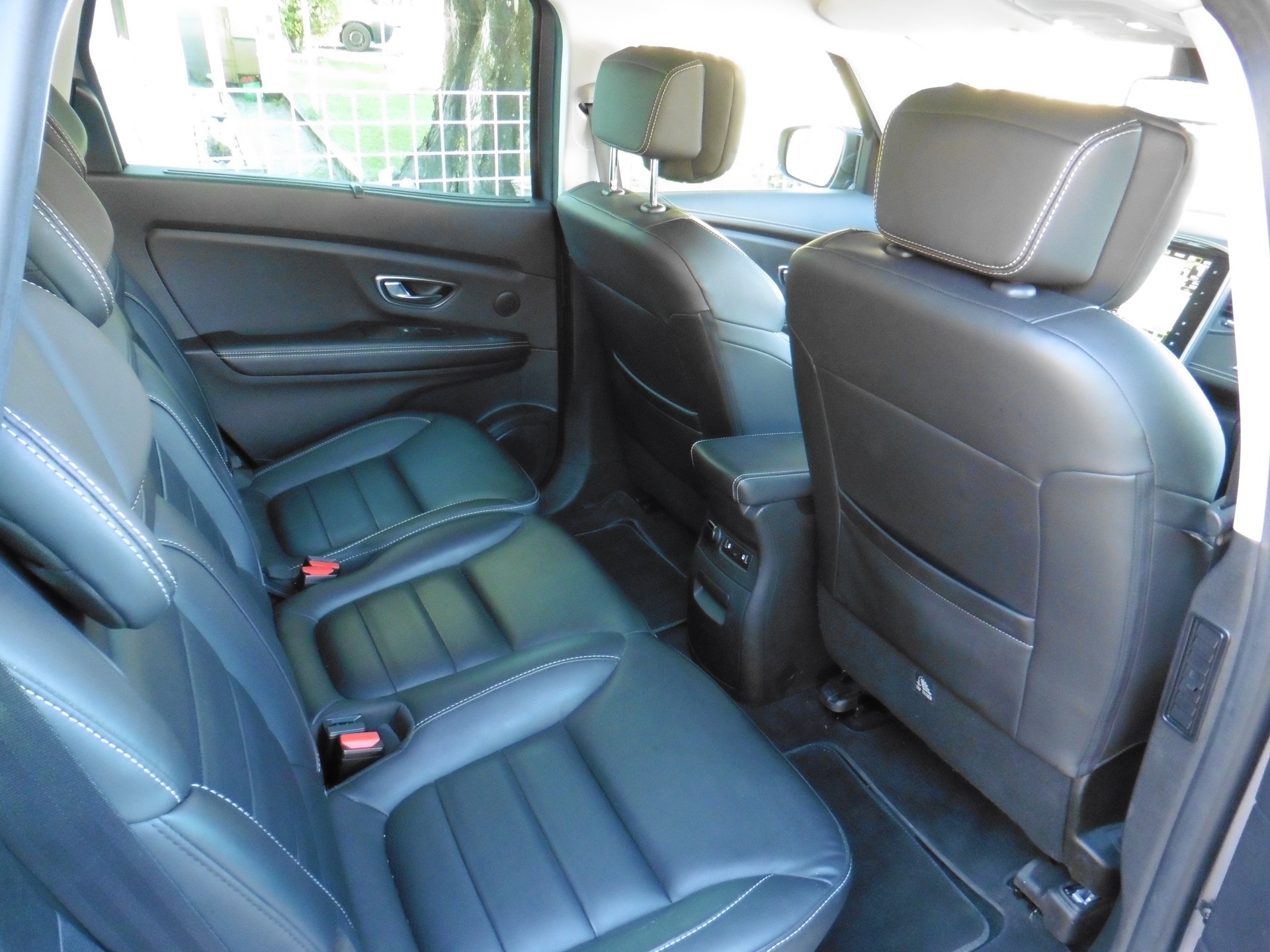 RENAULT Grand Scénic 1.6 dCi Initiale Paris EDC-image-13