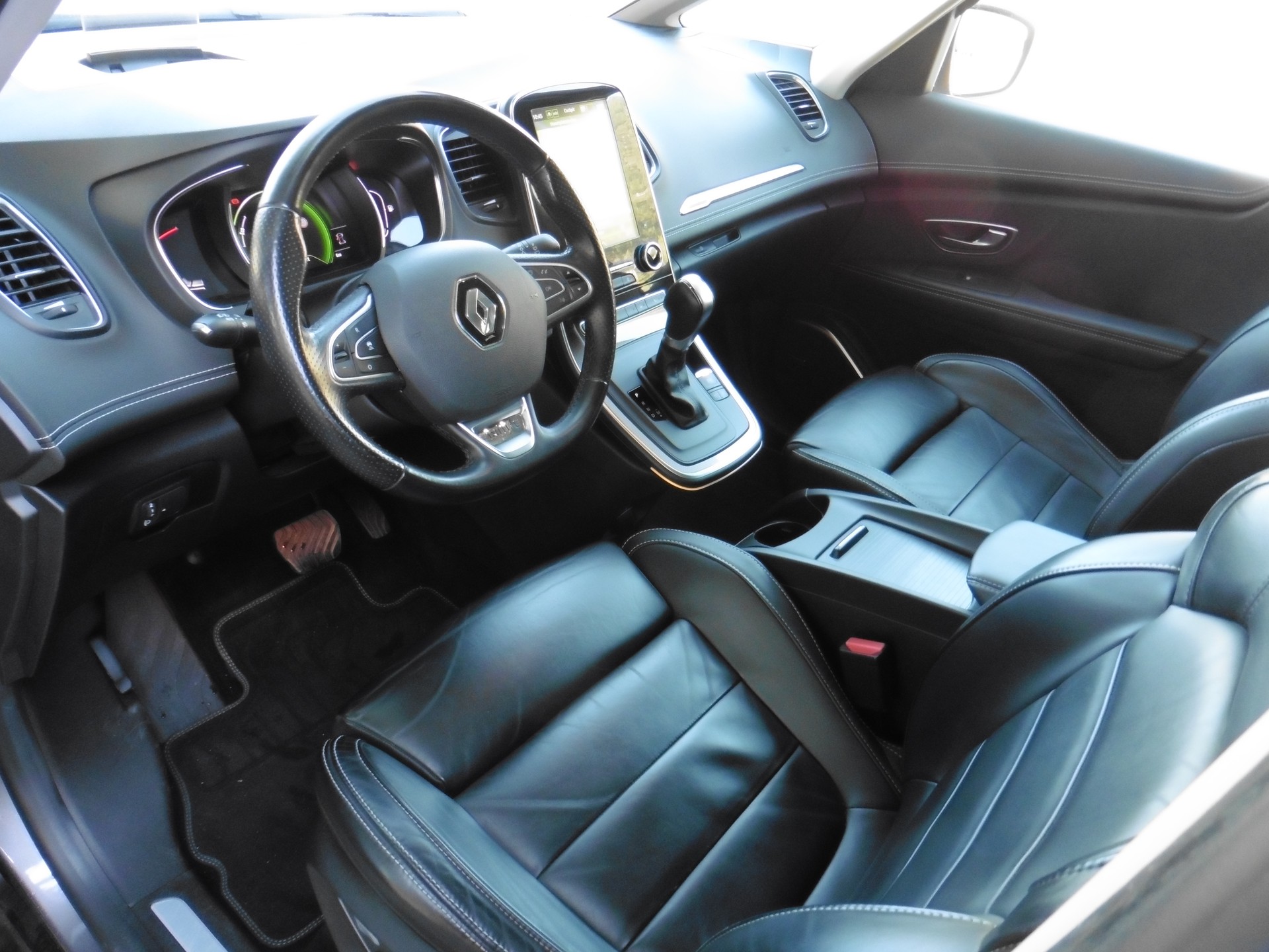 RENAULT Grand Scénic 1.6 dCi Initiale Paris EDC-image-9