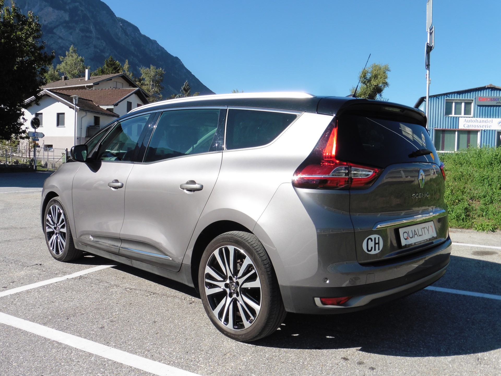 RENAULT Grand Scénic 1.6 dCi Initiale Paris EDC-image-4