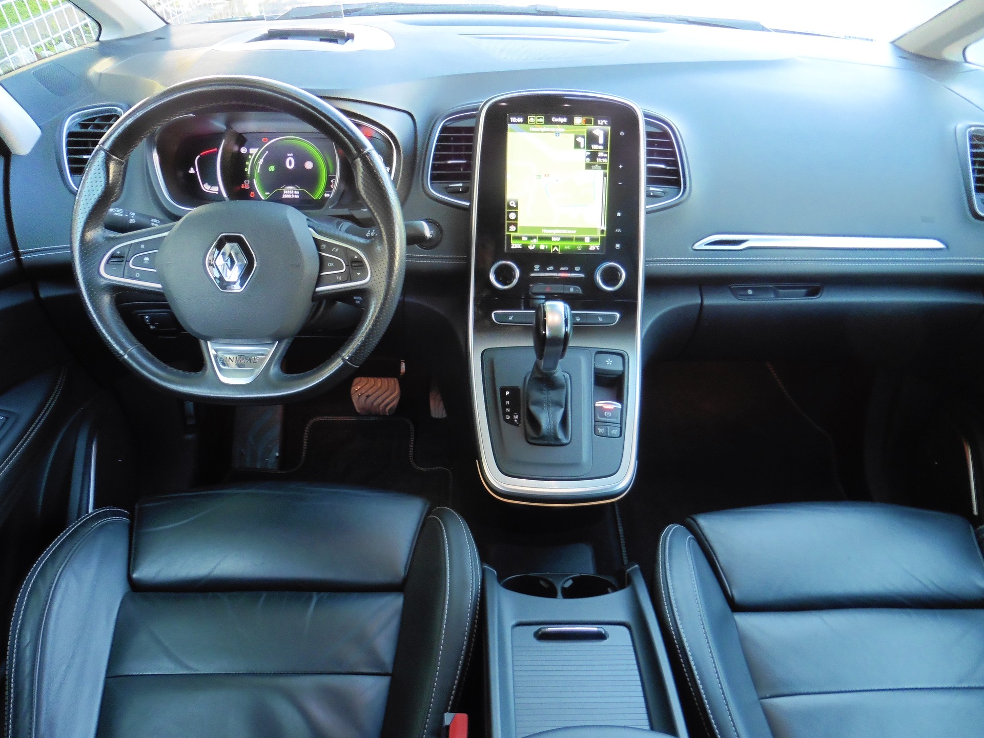 RENAULT Grand Scénic 1.6 dCi Initiale Paris EDC-image-8