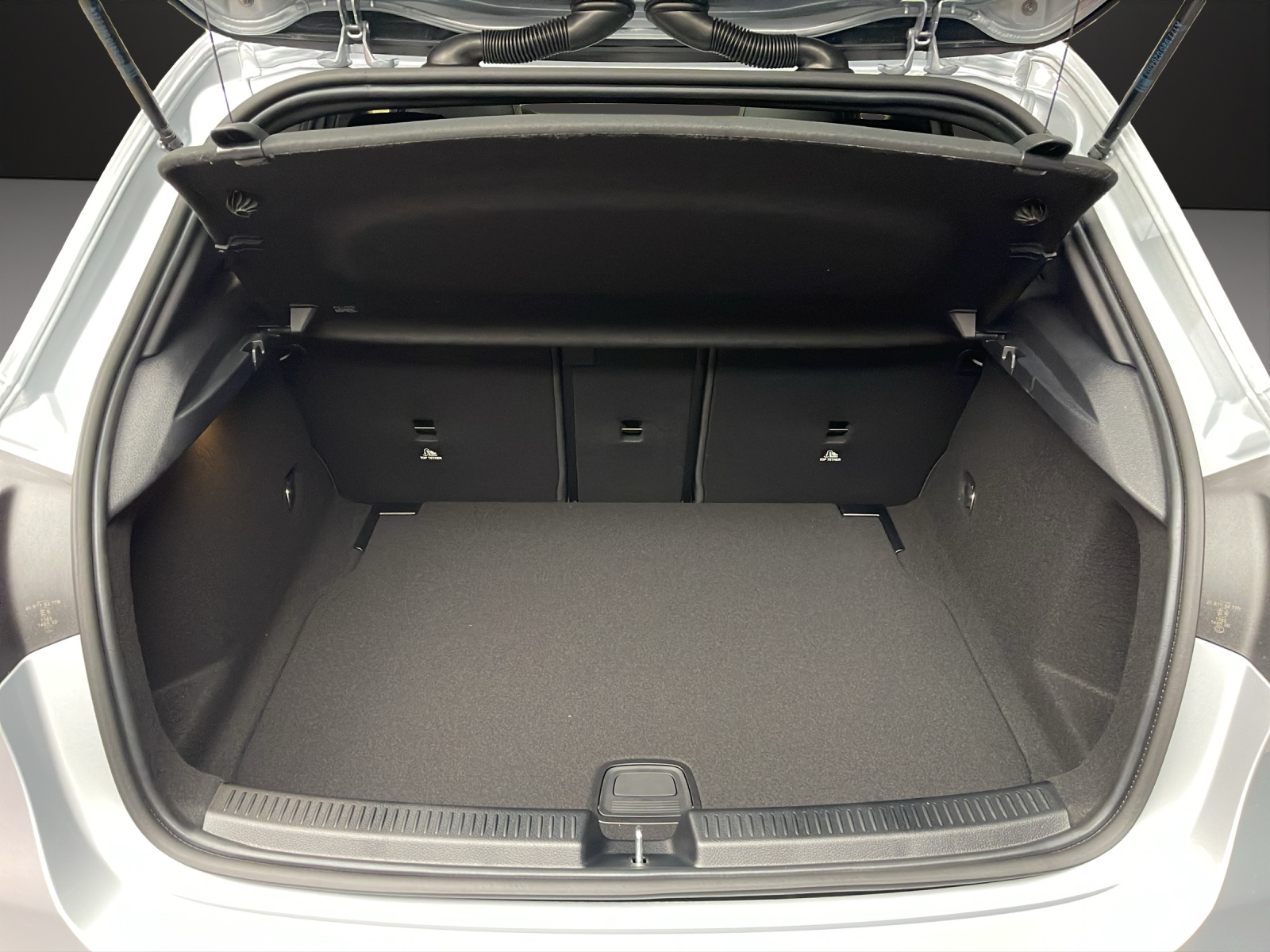 MERCEDES-BENZ A 250 4Matic 8G-DCT-image-11