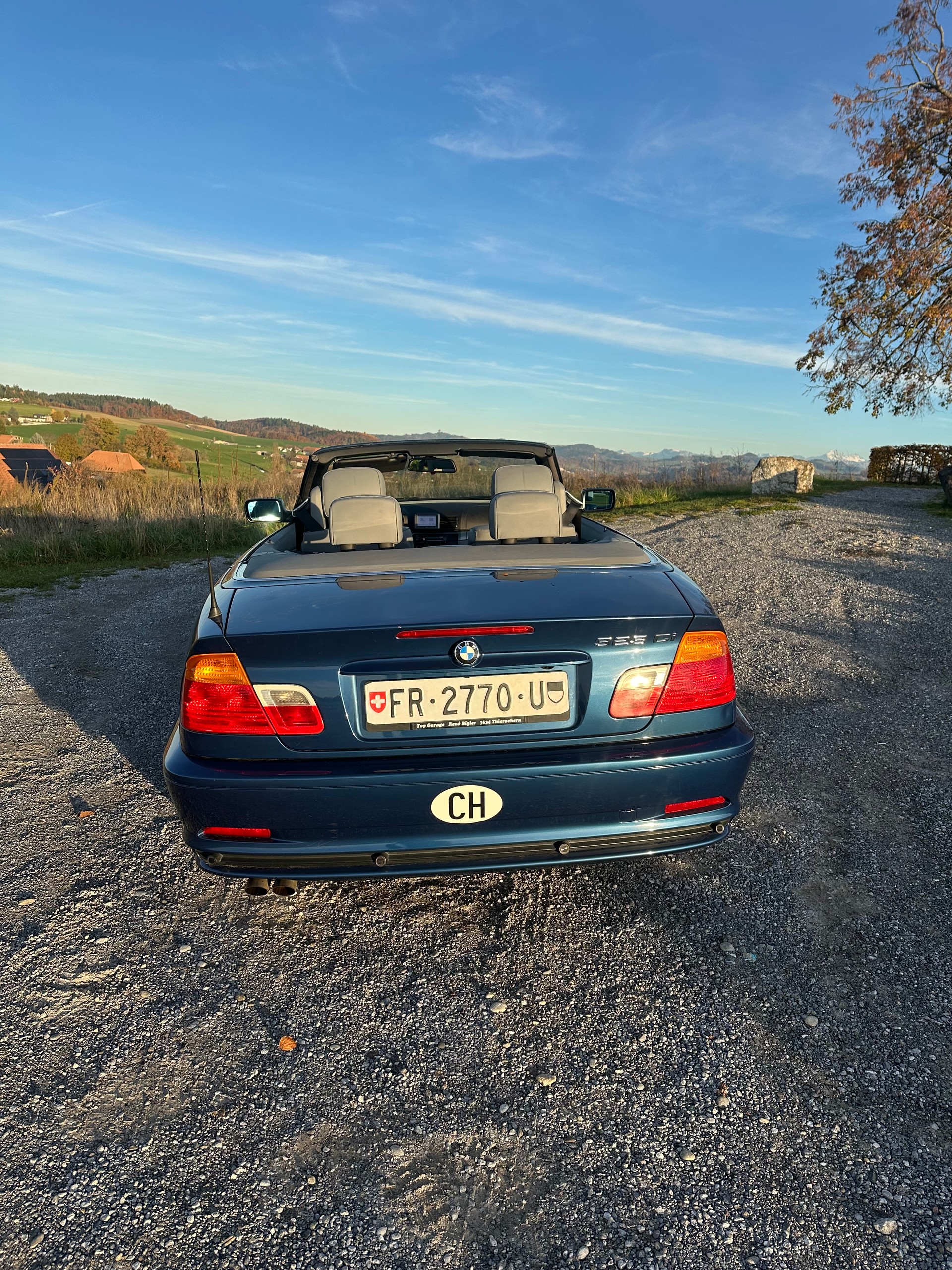 BMW 323Ci Cabriolet-image-3