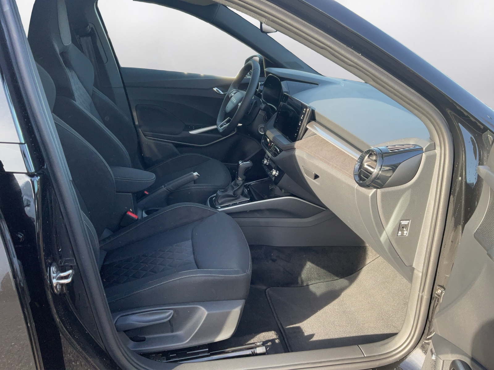 SKODA Fabia 1.5 TSI Monte Carlo DSG-image-10