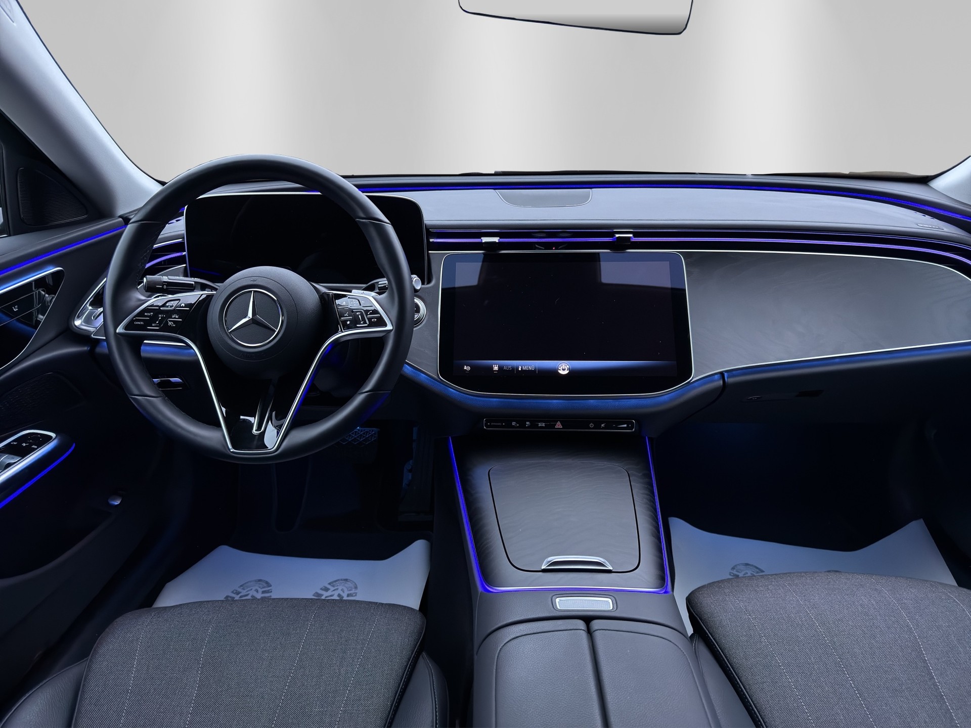 MERCEDES-BENZ E 300 de 4Matic 9G-Tronic-image-8