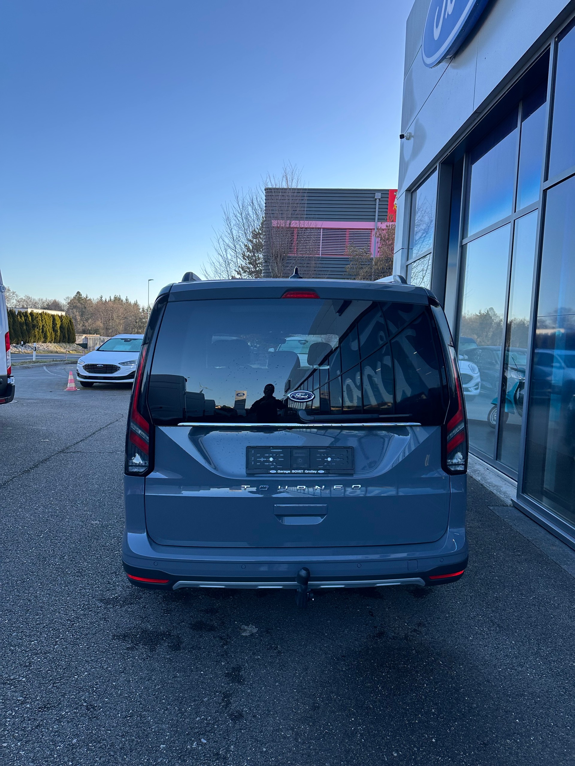 FORD TOURNEO CONNECT Grand 2.0 EcoB Active/122CV/Aut.-image-4