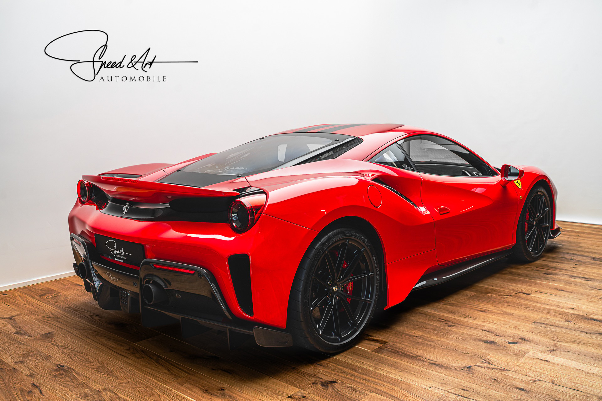 FERRARI 488 Pista 3.9 V8 | NOVITEC | PPF LACKSCHUTZFOLIE | KERAMIKVERSIEGELUNG | OHNE OPF-showroom-element-3