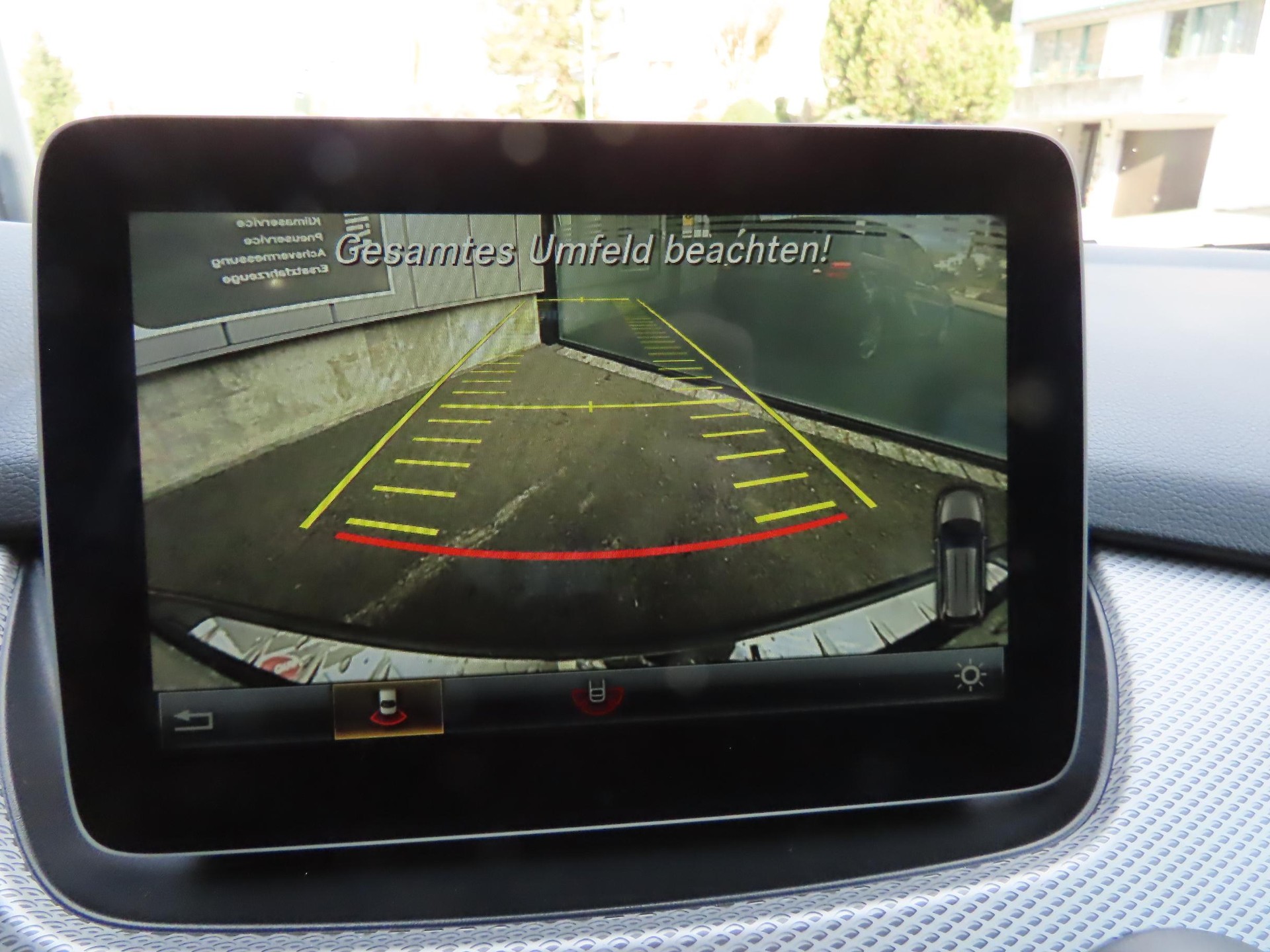 MERCEDES-BENZ B 220 d Swiss Star 4m-image-12