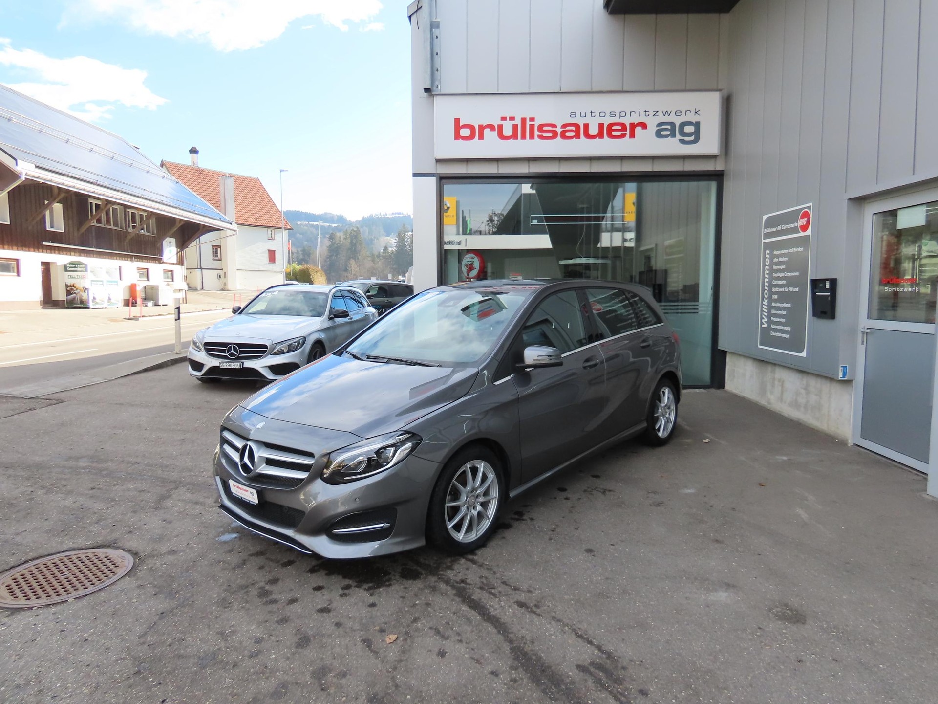 MERCEDES-BENZ B 220 d Swiss Star 4m