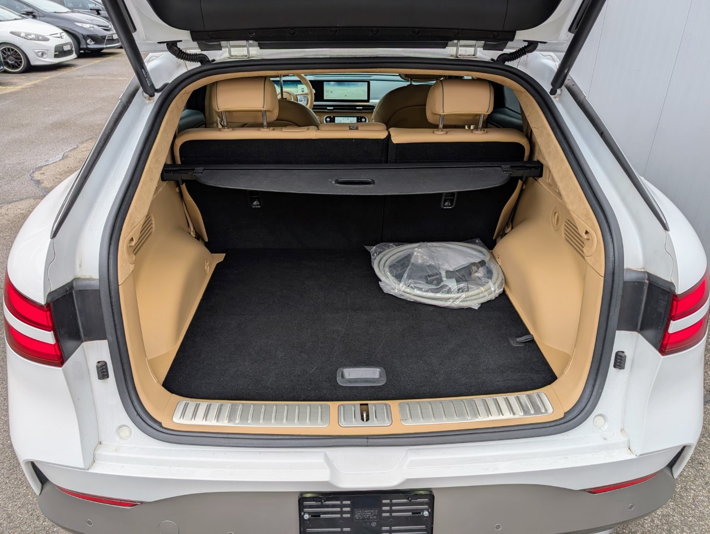 GENESIS GV60 77.4 kWh Sport AWD-image-11
