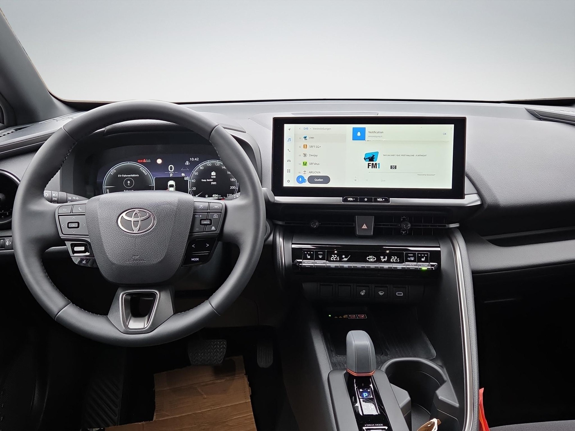 TOYOTA C-HR 2.0 PHEV Swiss Edition-image-11