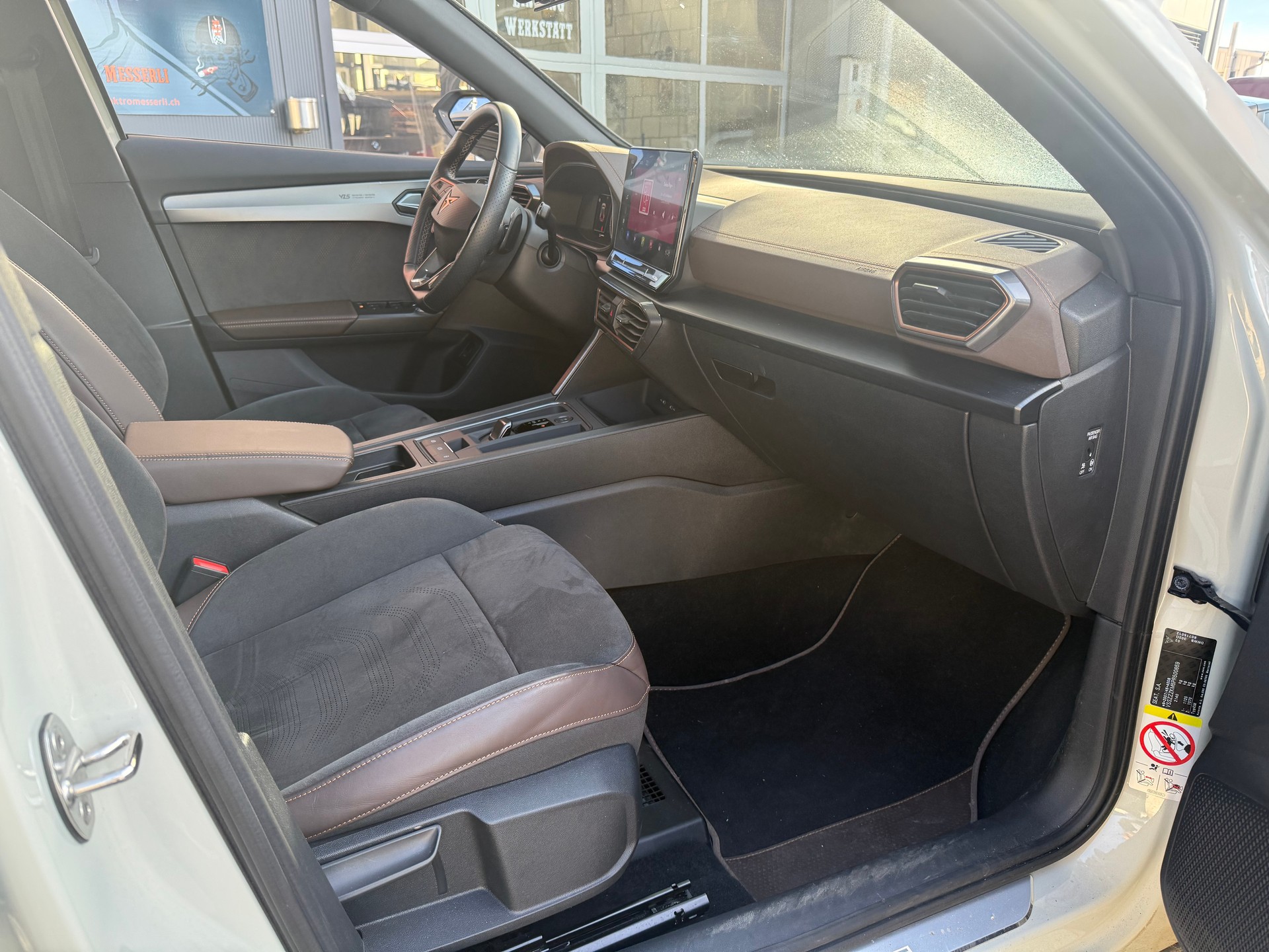 CUPRA Formentor 2.5TSI VZ5 Taiga Grey 4Drive DSG-image-7