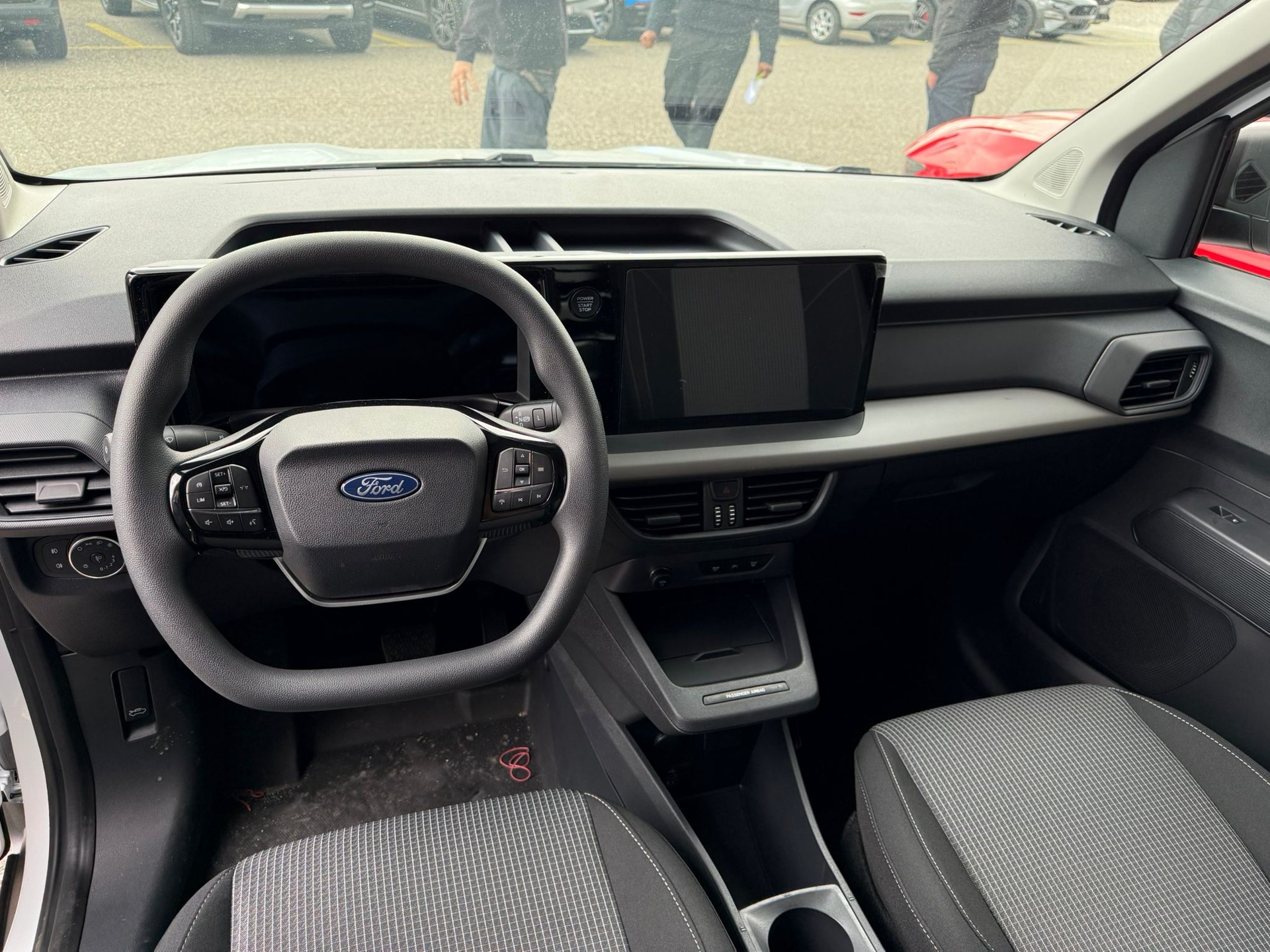 FORD E-Transit Courier Van Trend 43,5kWh-image-10