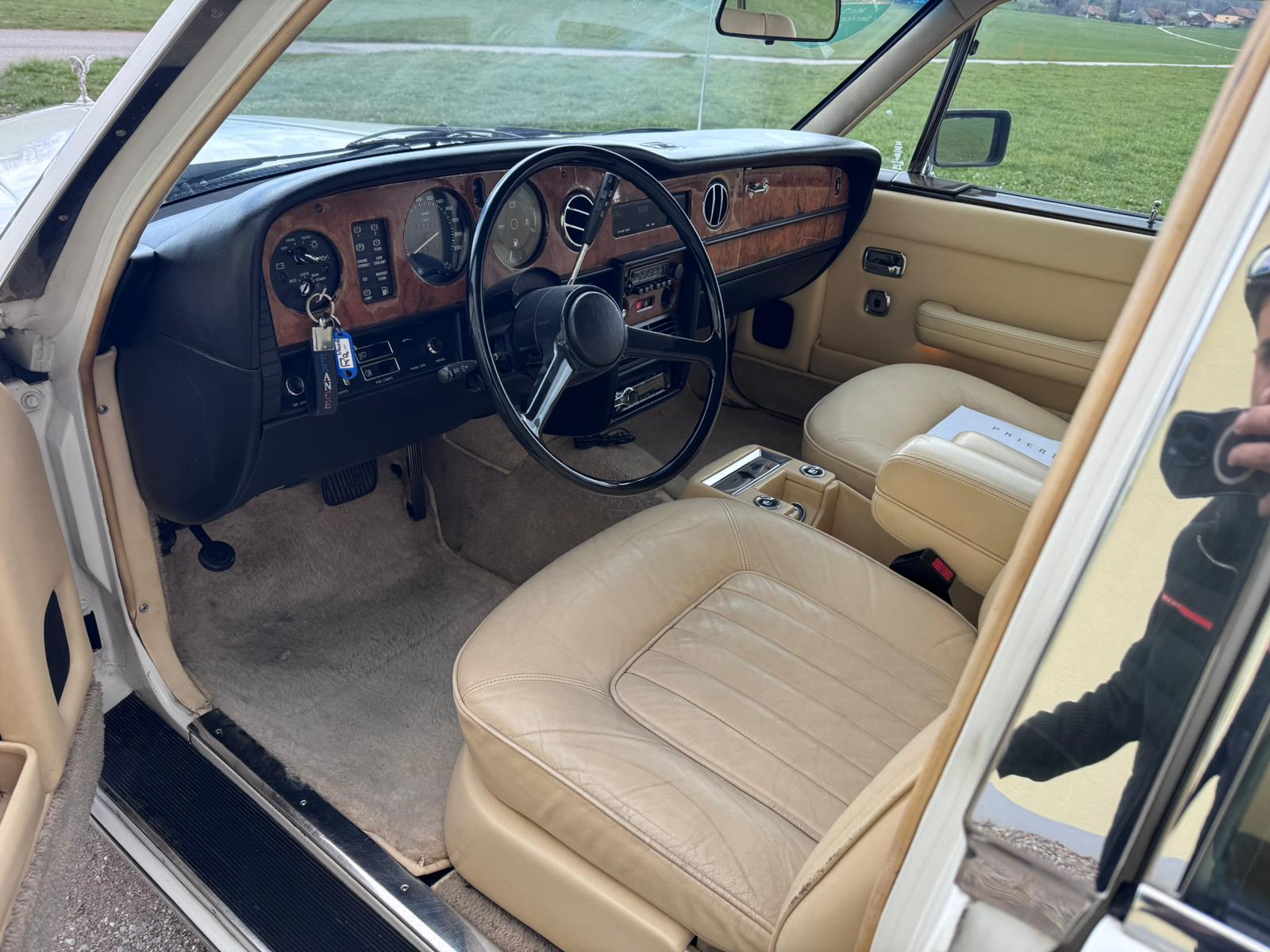 ROLLS-ROYCE Silver Spur-image-4