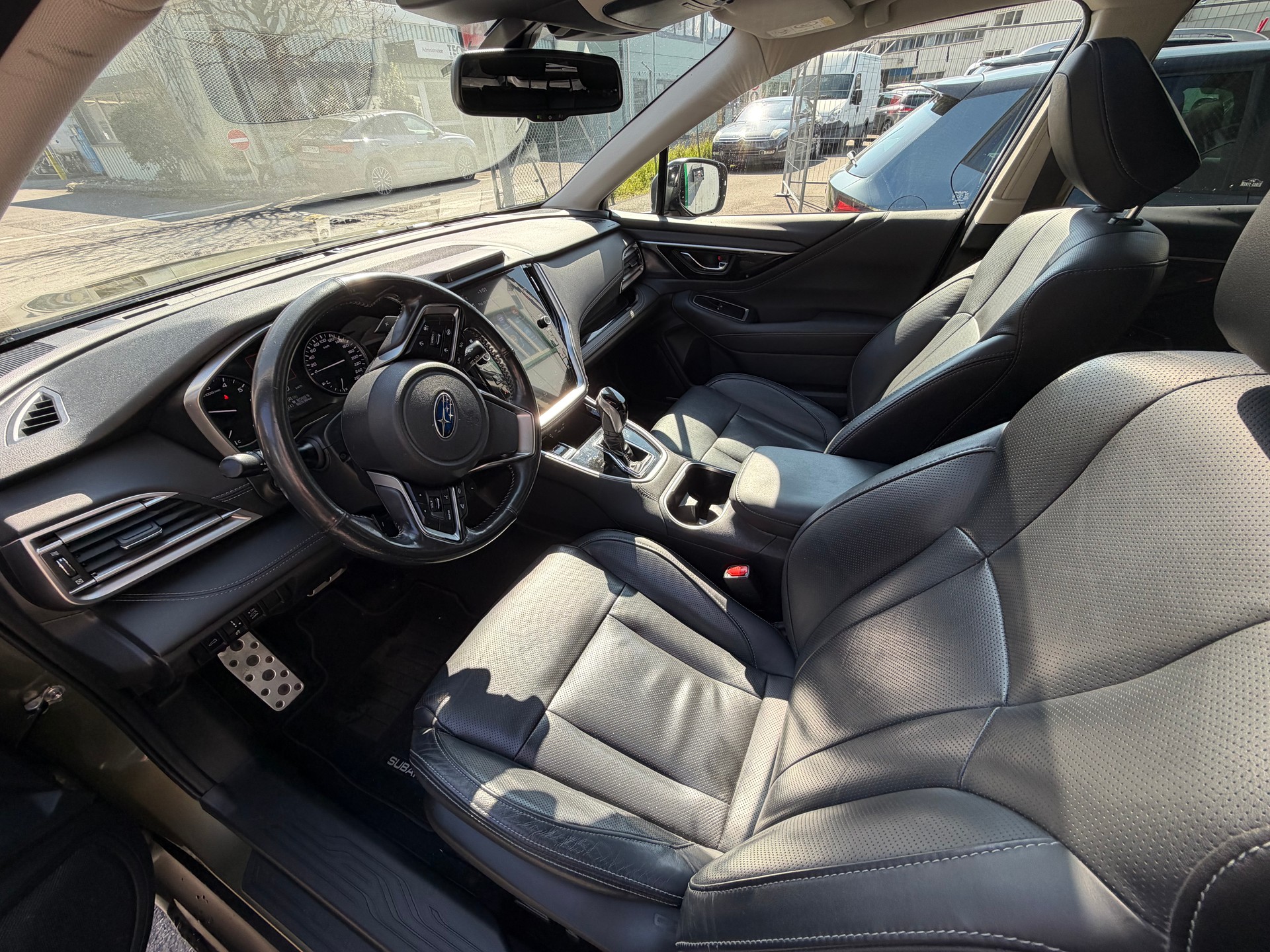 SUBARU Outback 2.5i Luxury AWD Lineartronic-image-13