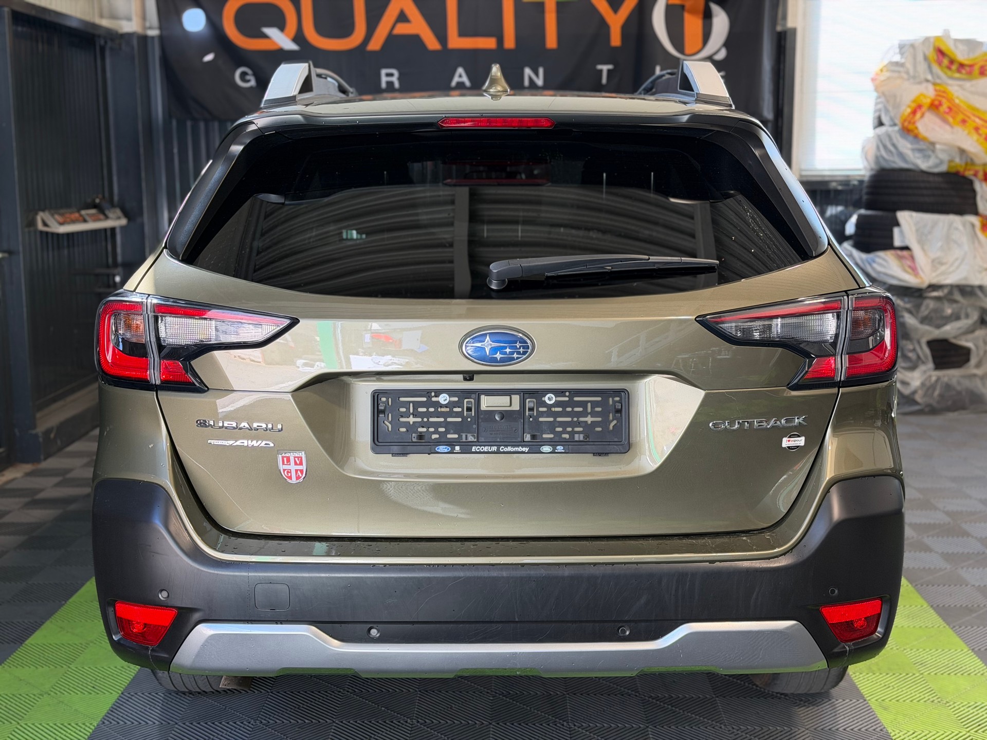 SUBARU Outback 2.5i Luxury AWD Lineartronic-image-5