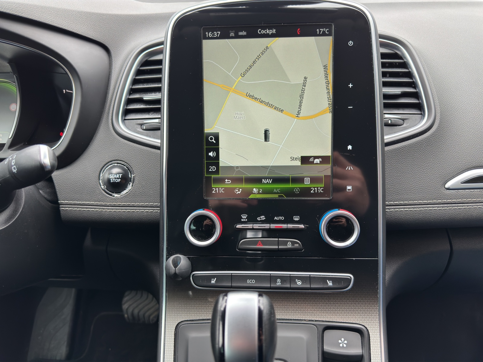 RENAULT Scénic 1.5 dCi Initiale Paris EDC-image-11
