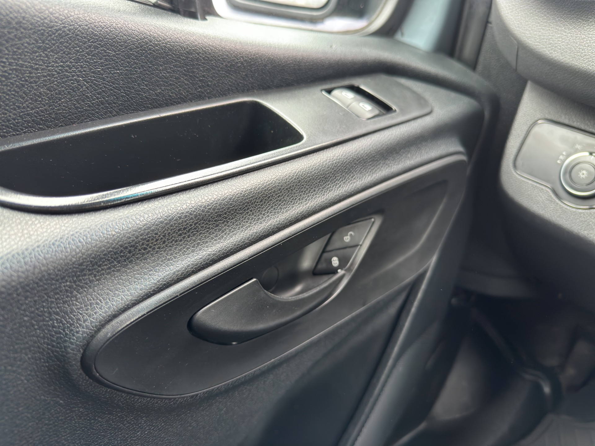 MERCEDES-BENZ Sprinter 214 CDI Standard 9G-TRONIC FWD-image-11